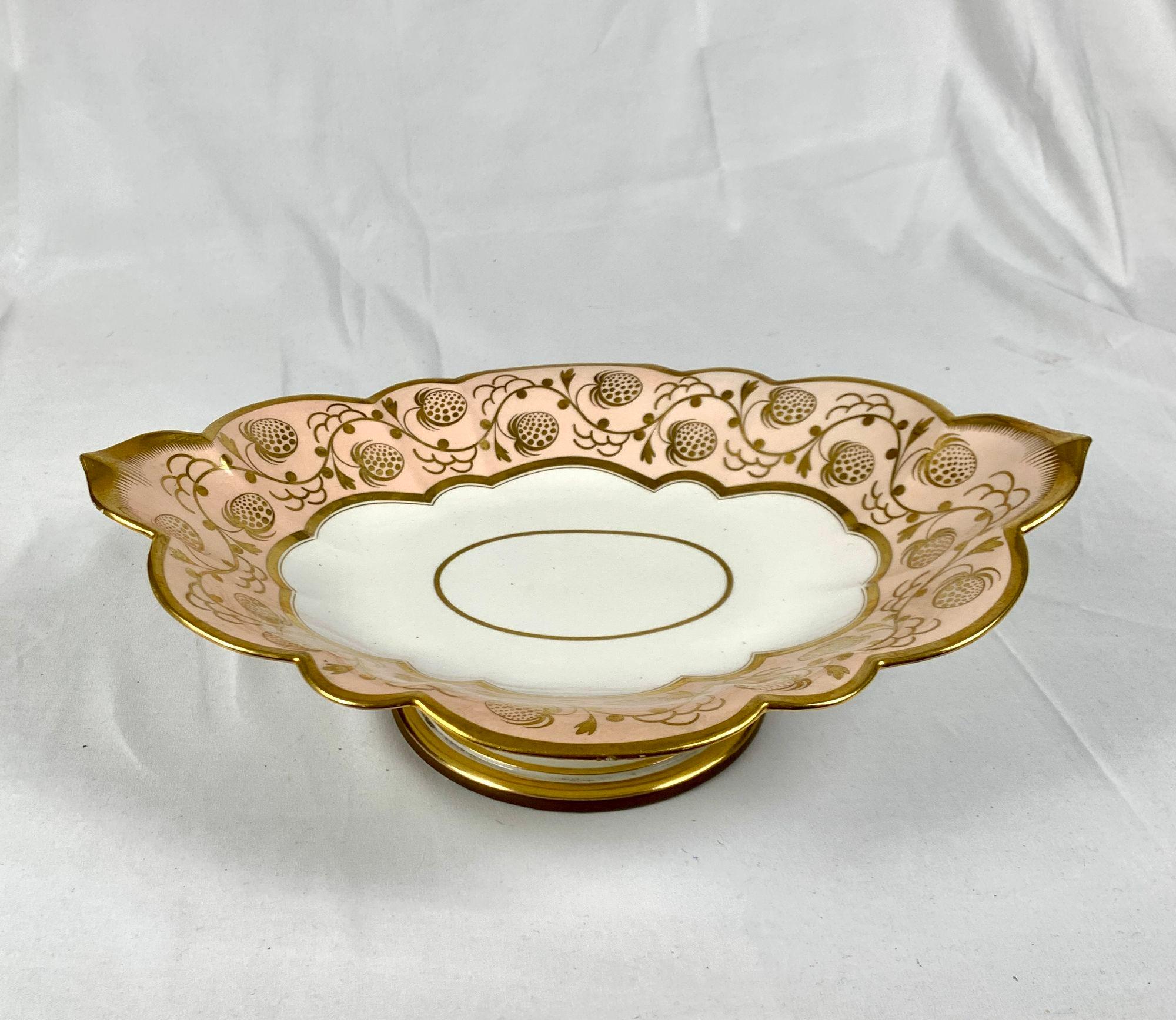 Antique Worcester Porcelain Dessert Service Decorated in Gold England C-1820 In Excellent Condition For Sale In Katonah, NY