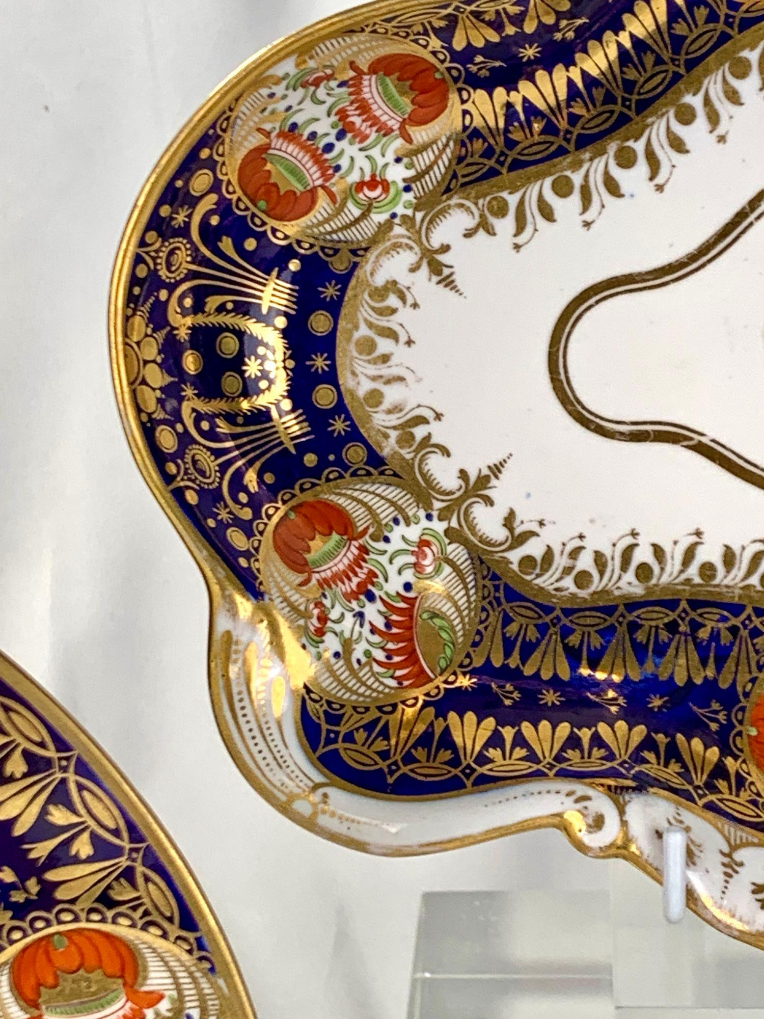 Mario Buatta Cabinet Set Five Imari Pattern Hand Painted Worcester Dishes C-1810 In Good Condition In Katonah, NY