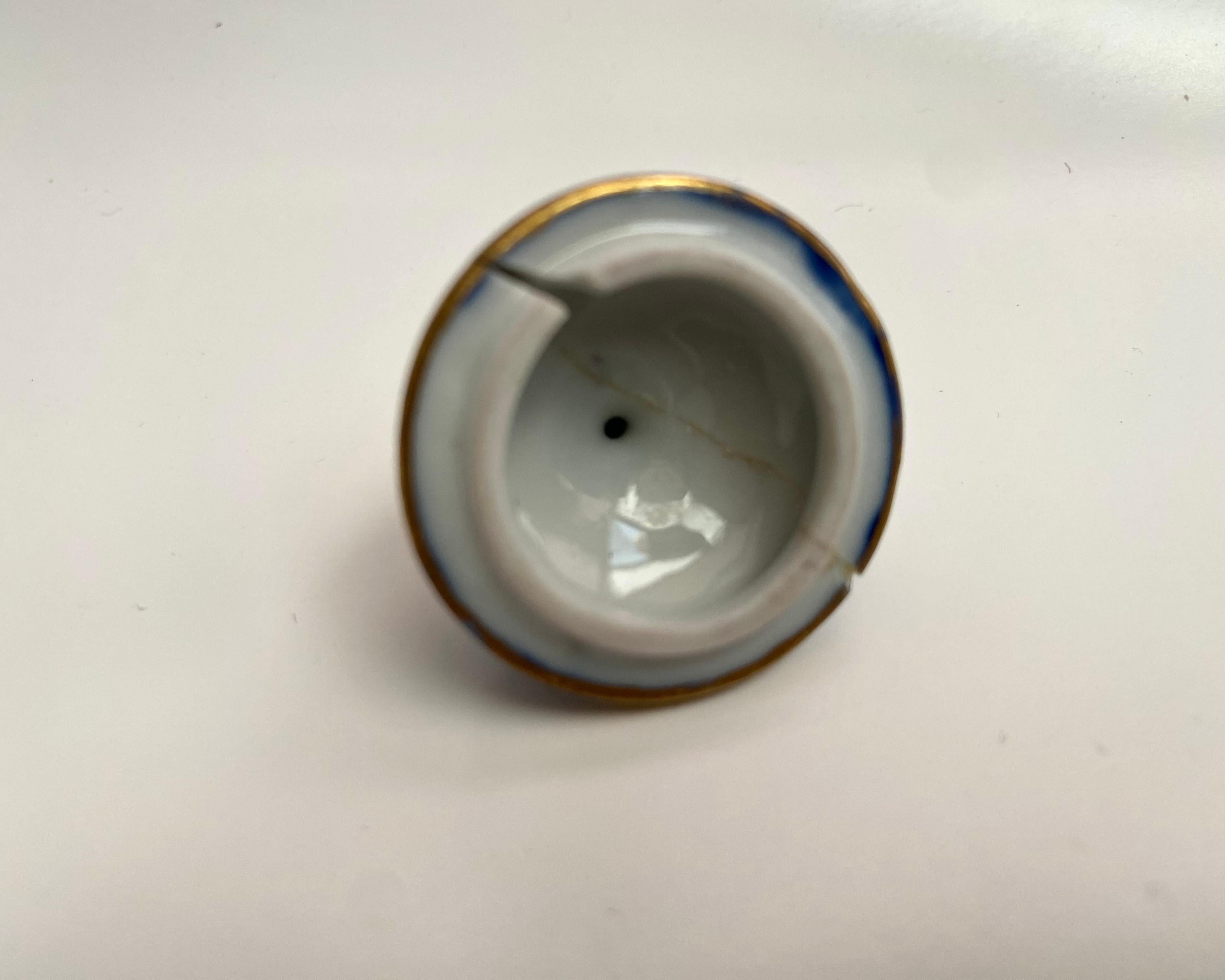 Antique Porcelain Inkwell France Early 1900s Embossed Gold Accents Hand-Painted For Sale 1