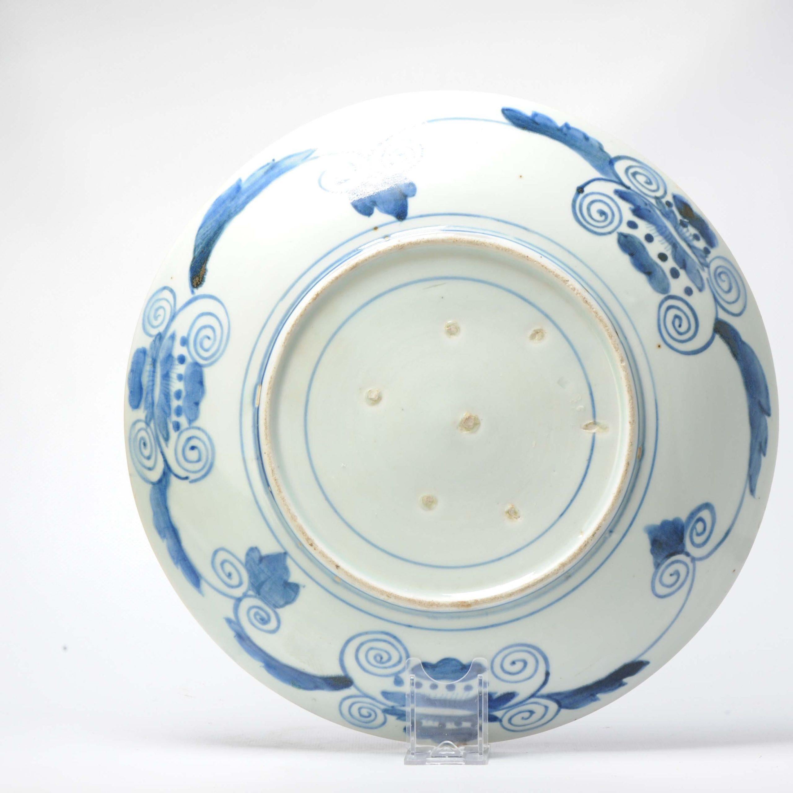 18th Century and Earlier Antique Porcelain Japanese Large Charger Imari Japan Edo Period, 18/19th Century For Sale