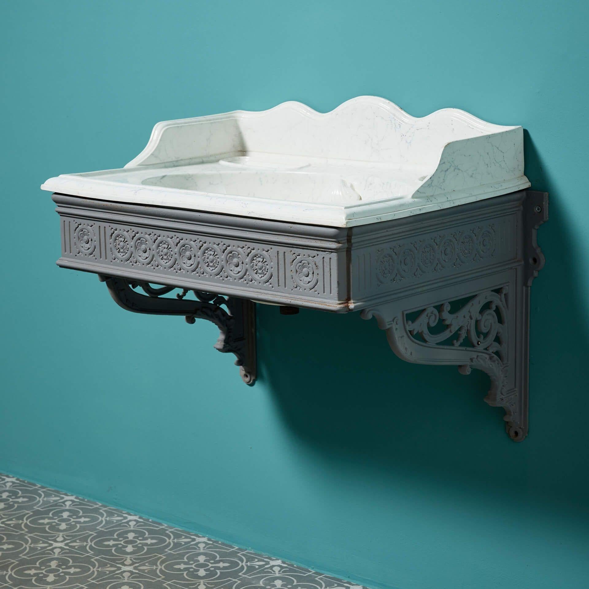 Lavabo de porcelana antigua efecto mármol con soporte en venta 2