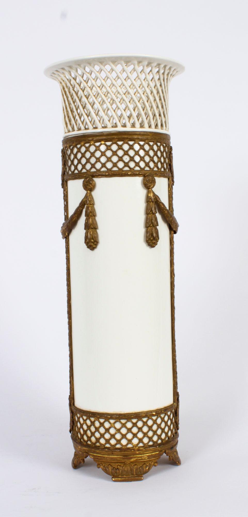 Antike Zell Hammersbach-Vase aus Porzellan und Goldbronze, 19. Jahrhundert (Spätes 19. Jahrhundert) im Angebot