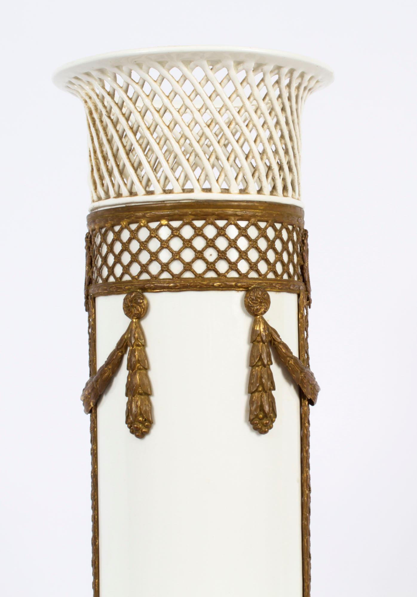 Antike Zell Hammersbach-Vase aus Porzellan und Goldbronze, 19. Jahrhundert im Angebot 1