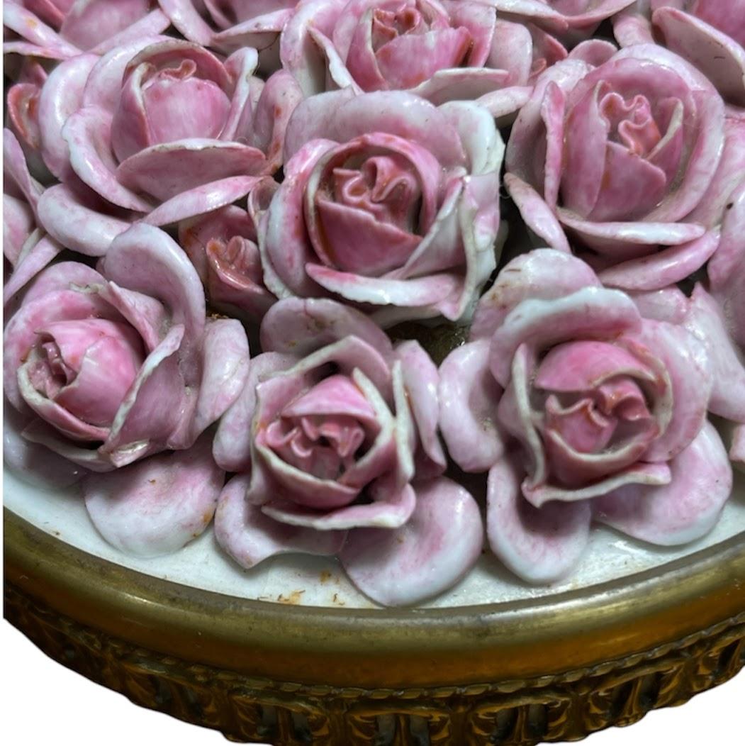 Art déco Boîte à roses ancienne en porcelaine avec couvercle en vente