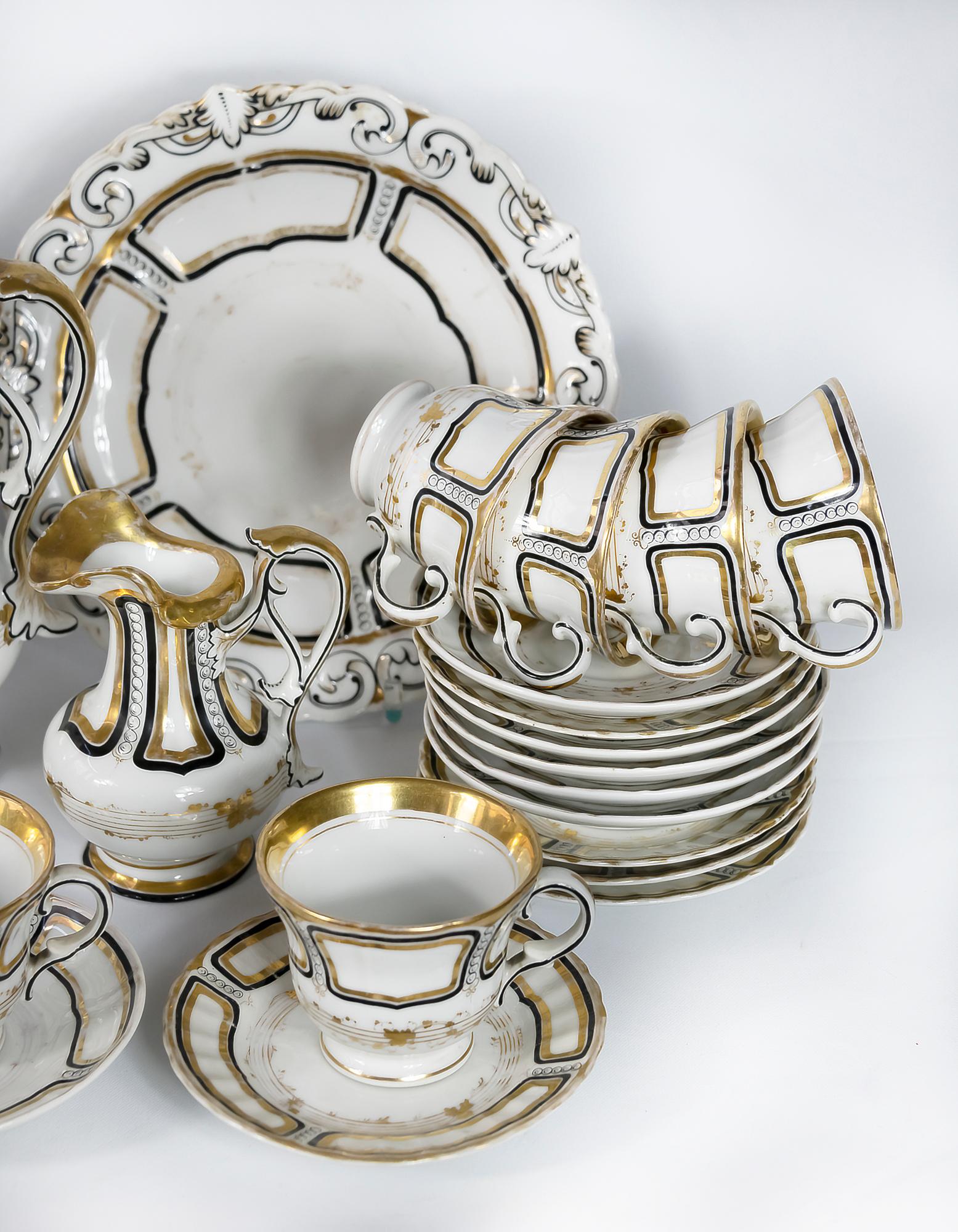 Doré Service à thé en porcelaine ancienne pour 11 personnes par Carl Tielsch en vente