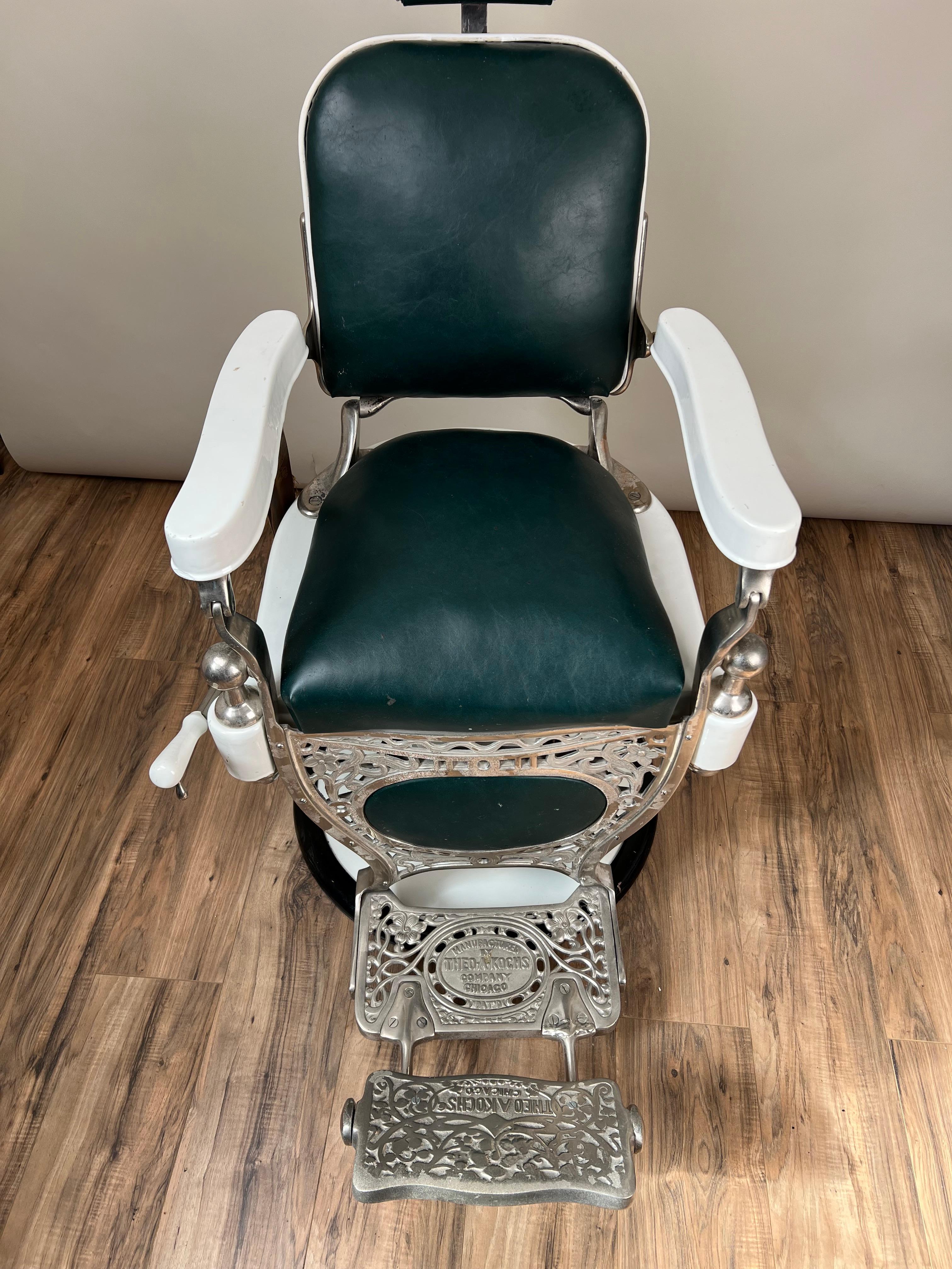 Antique Porcelain Theo A Kochs, Chicago Barber Chair c. 1920 In Good Condition For Sale In Westfield, MA
