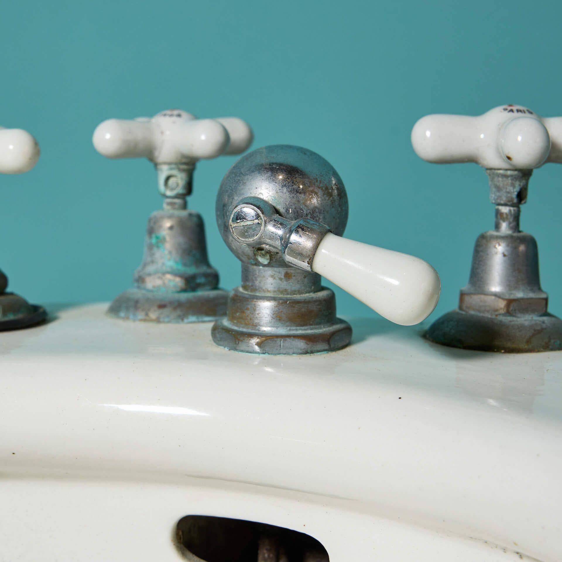 XX secolo Antique French Porcher Bidet in porcellana in vendita