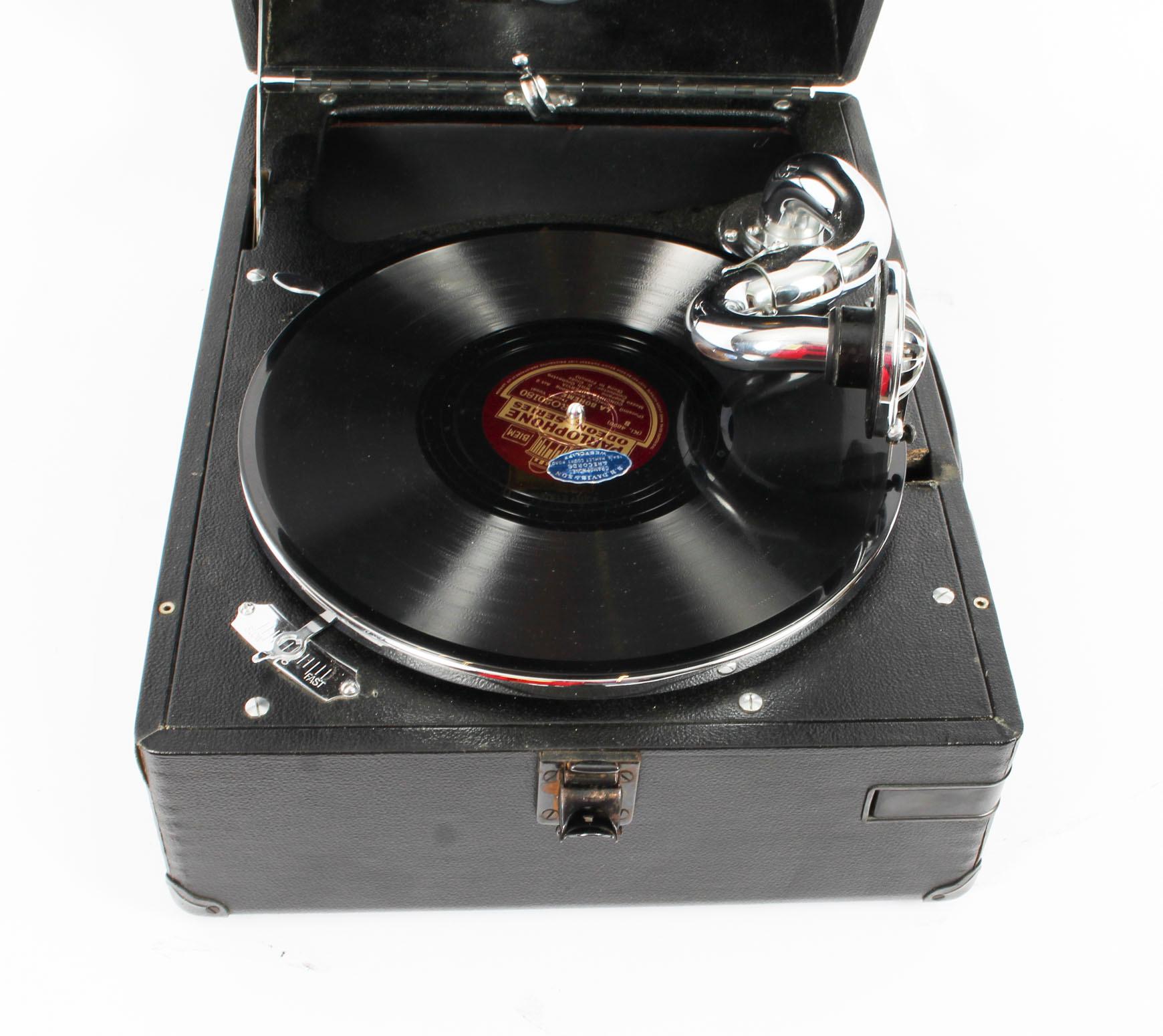 British Antique Portable HMV Gramophone Mod 102E, 1934, 20th Century