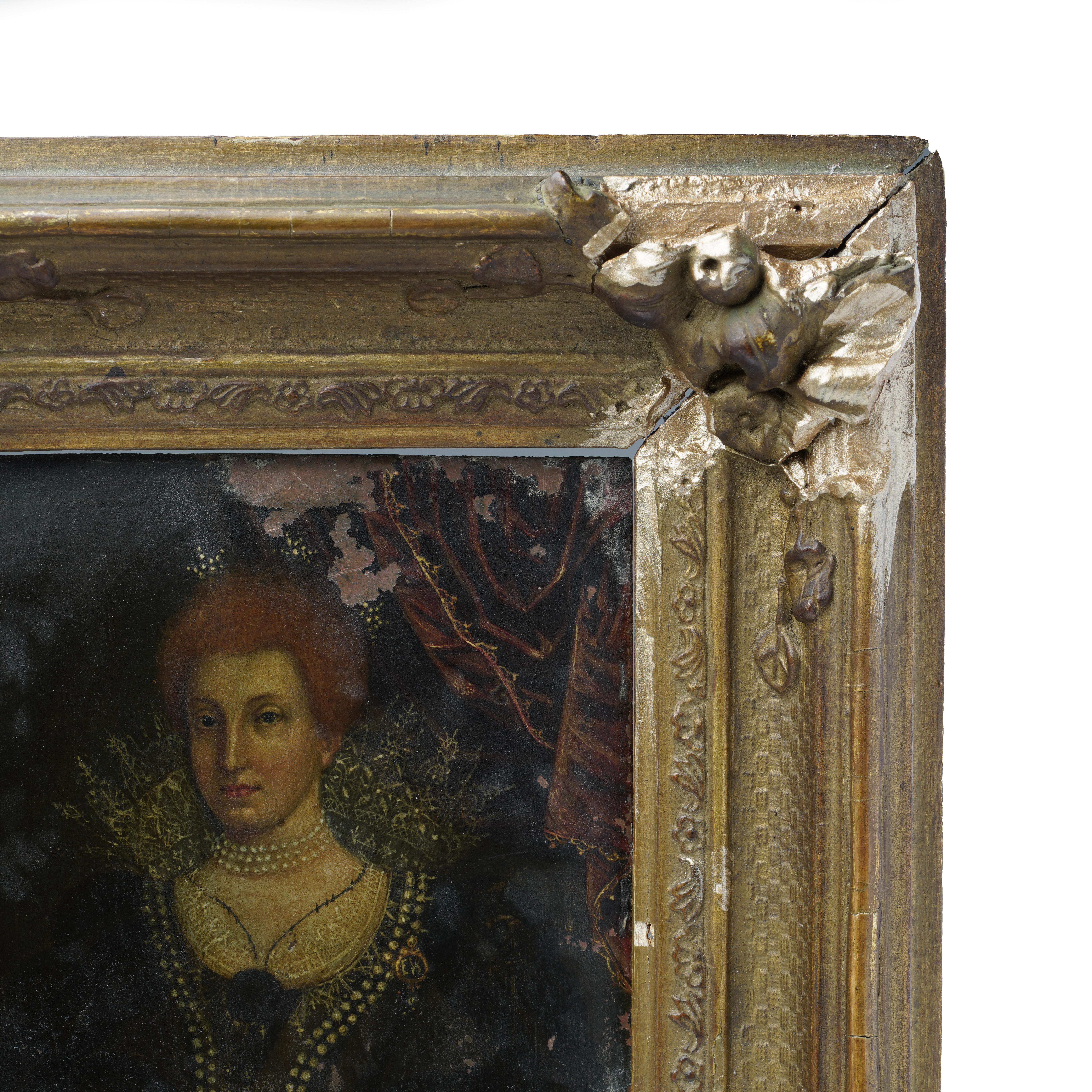Portrait ancien d'Anne de Danemark, attribué à un suiveur de Paul van Somers État moyen - En vente à Braintree, GB
