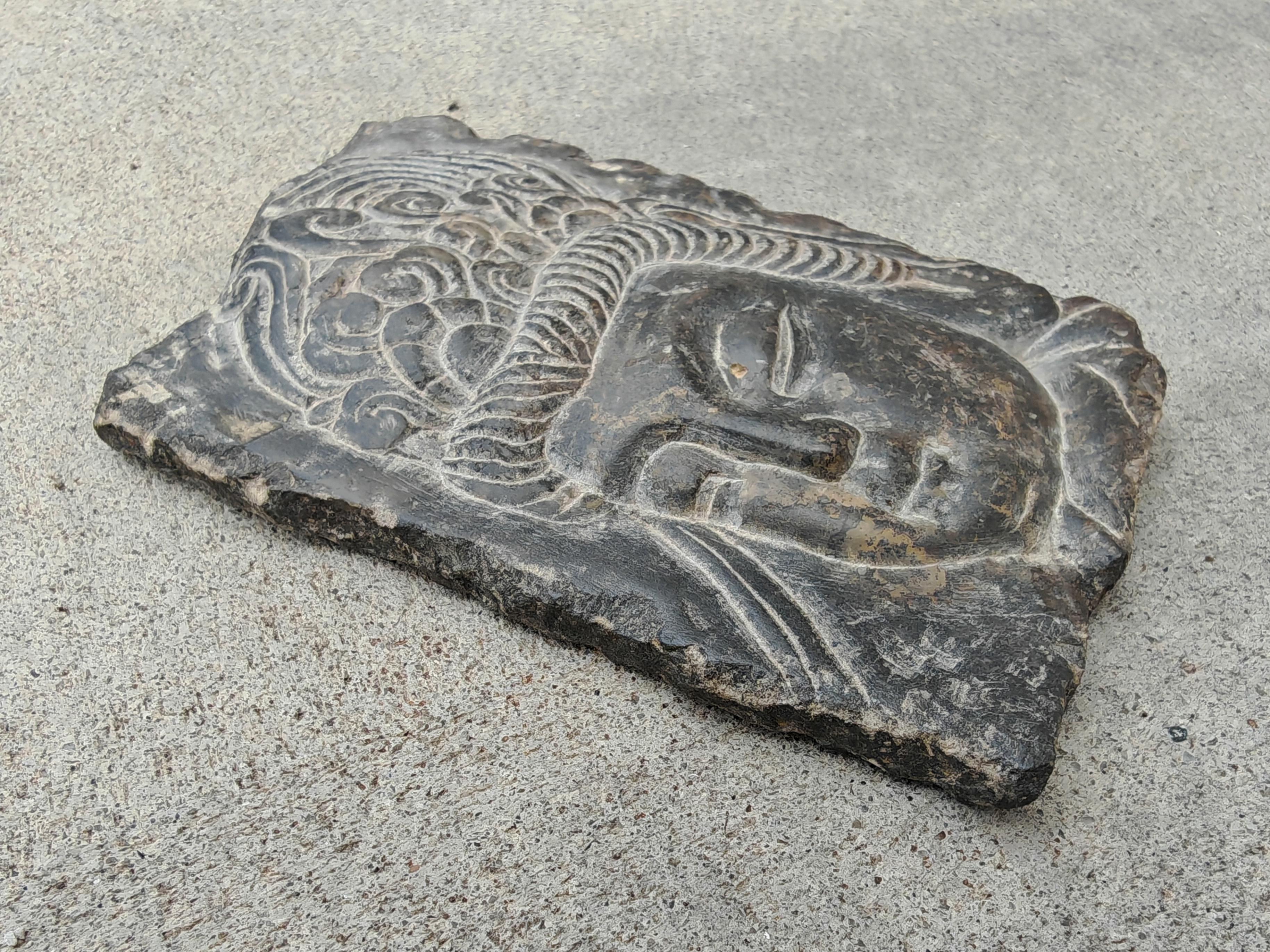 Antikes Porträt von Buddah, handgeschnitzt in Stein, 19. Jahrhundert im Angebot 1