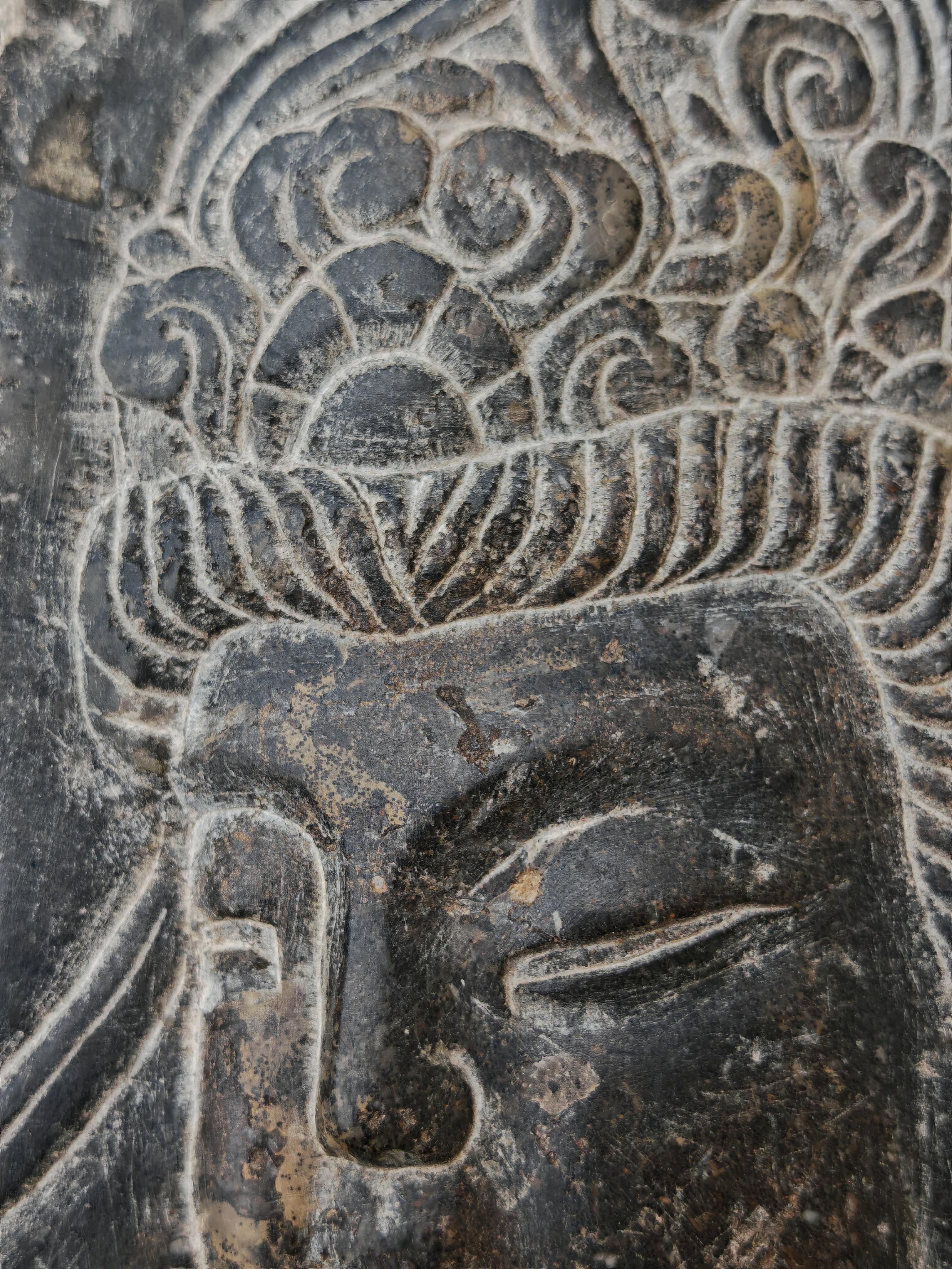 Antikes Porträt von Buddah, handgeschnitzt in Stein, 19. Jahrhundert im Angebot 3