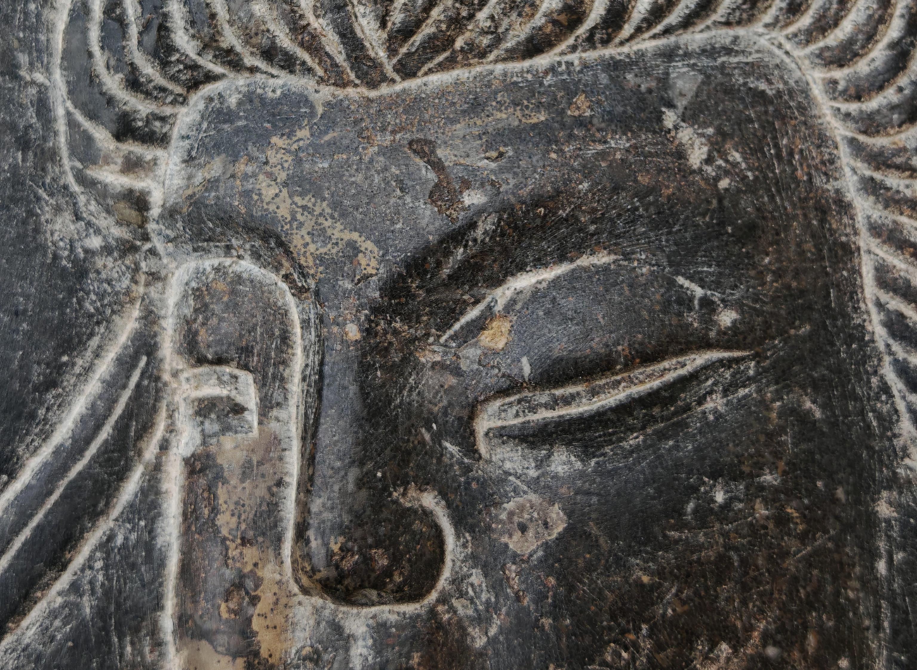 Antikes Porträt von Buddah, handgeschnitzt in Stein, 19. Jahrhundert im Angebot 4