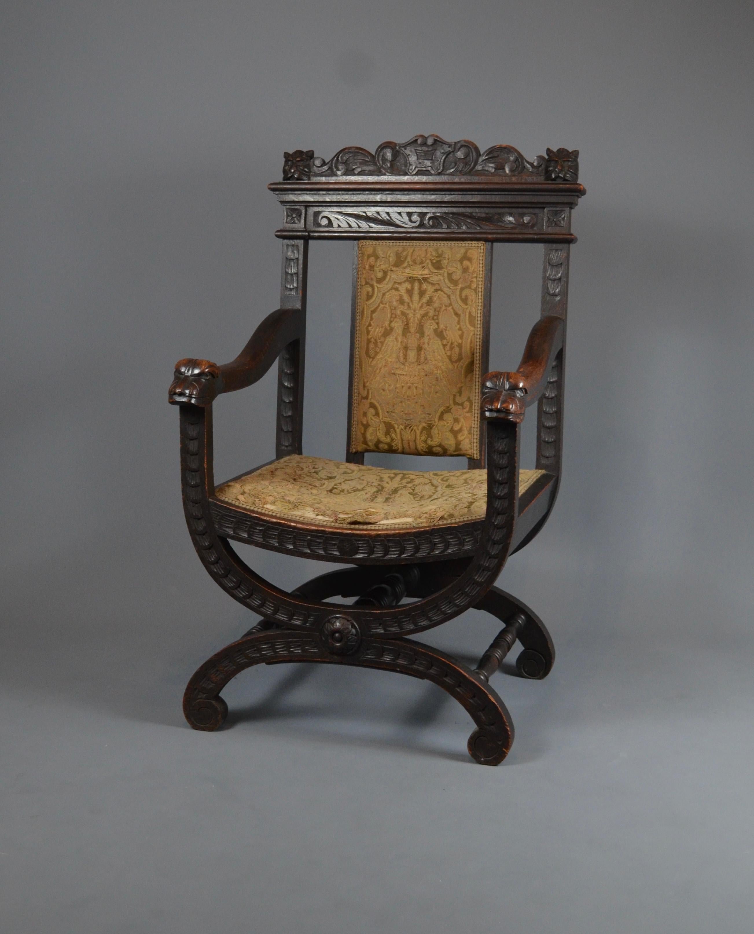 Spectaculaire fauteuil portugais en bois sculpté. Fin du XVIIIe siècle / début du XIXe siècle.
Structure en bois solide et belle sculpture avec de nombreux détails.
Le tissu d'origine est déchiré sur le siège. Il sera nécessaire de le