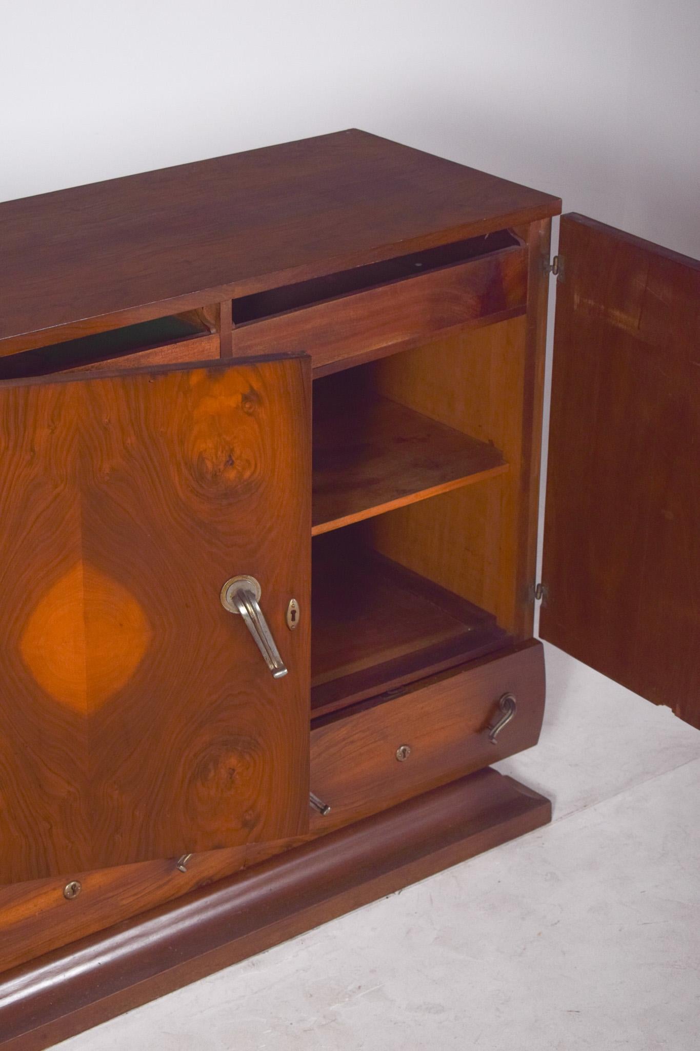 Buffet ancien portugais Art Deco. en vente 4