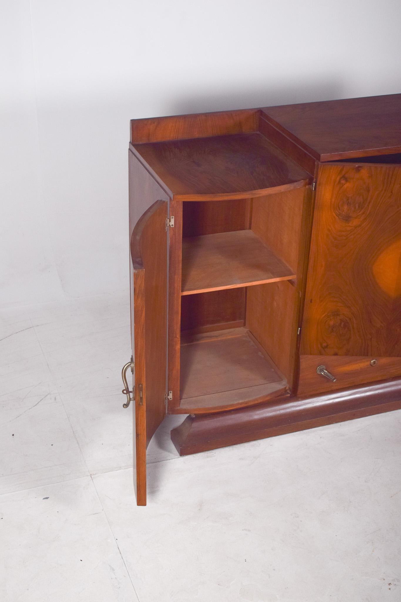Buffet ancien portugais Art Deco. en vente 2