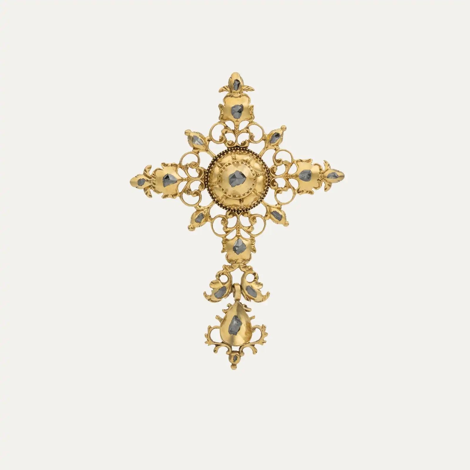 Taglio a rosa Antico ciondolo a croce barocco portoghese in oro e diamanti, XVII-XVIII secolo in vendita