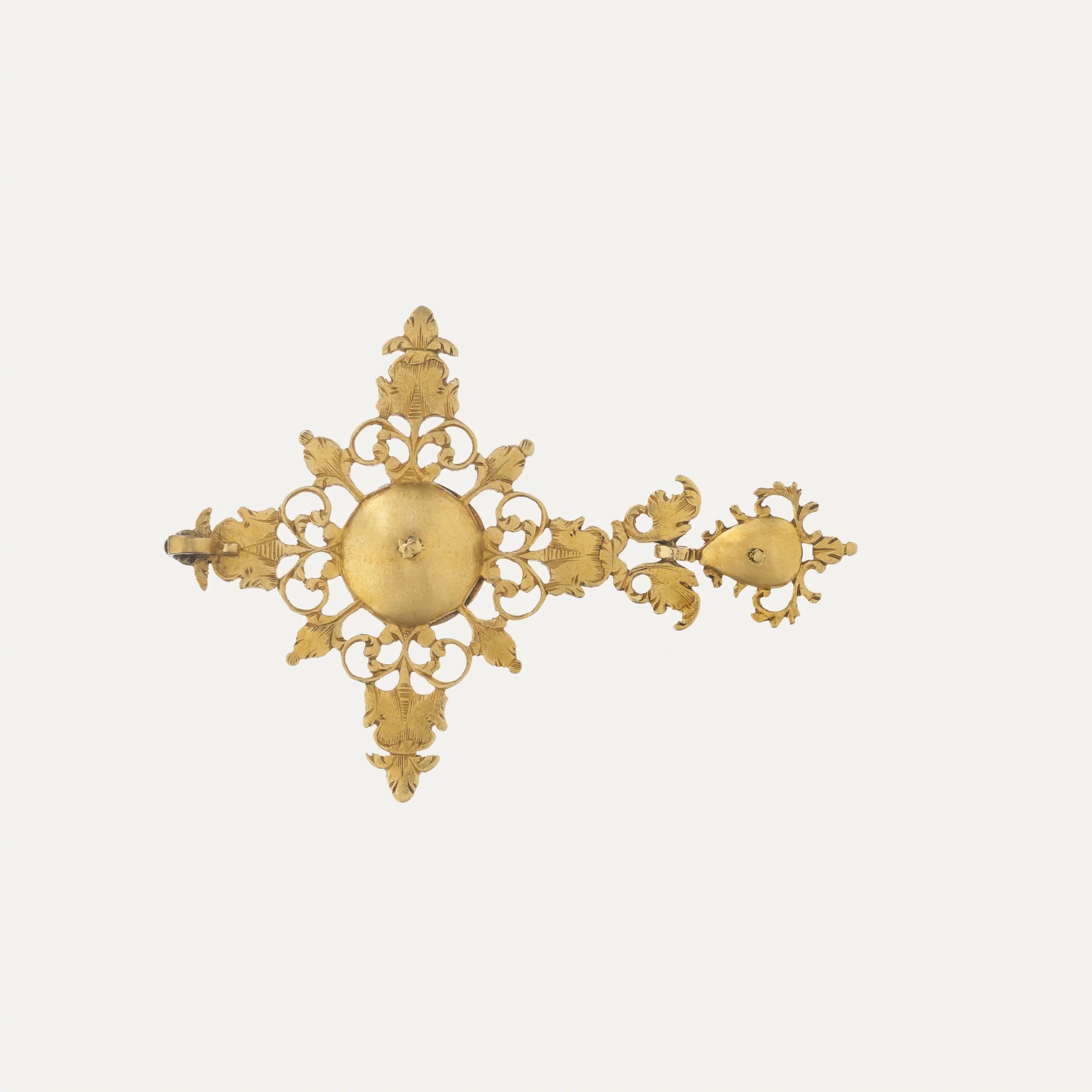 Antico ciondolo a croce barocco portoghese in oro e diamanti, XVII-XVIII secolo in vendita 3