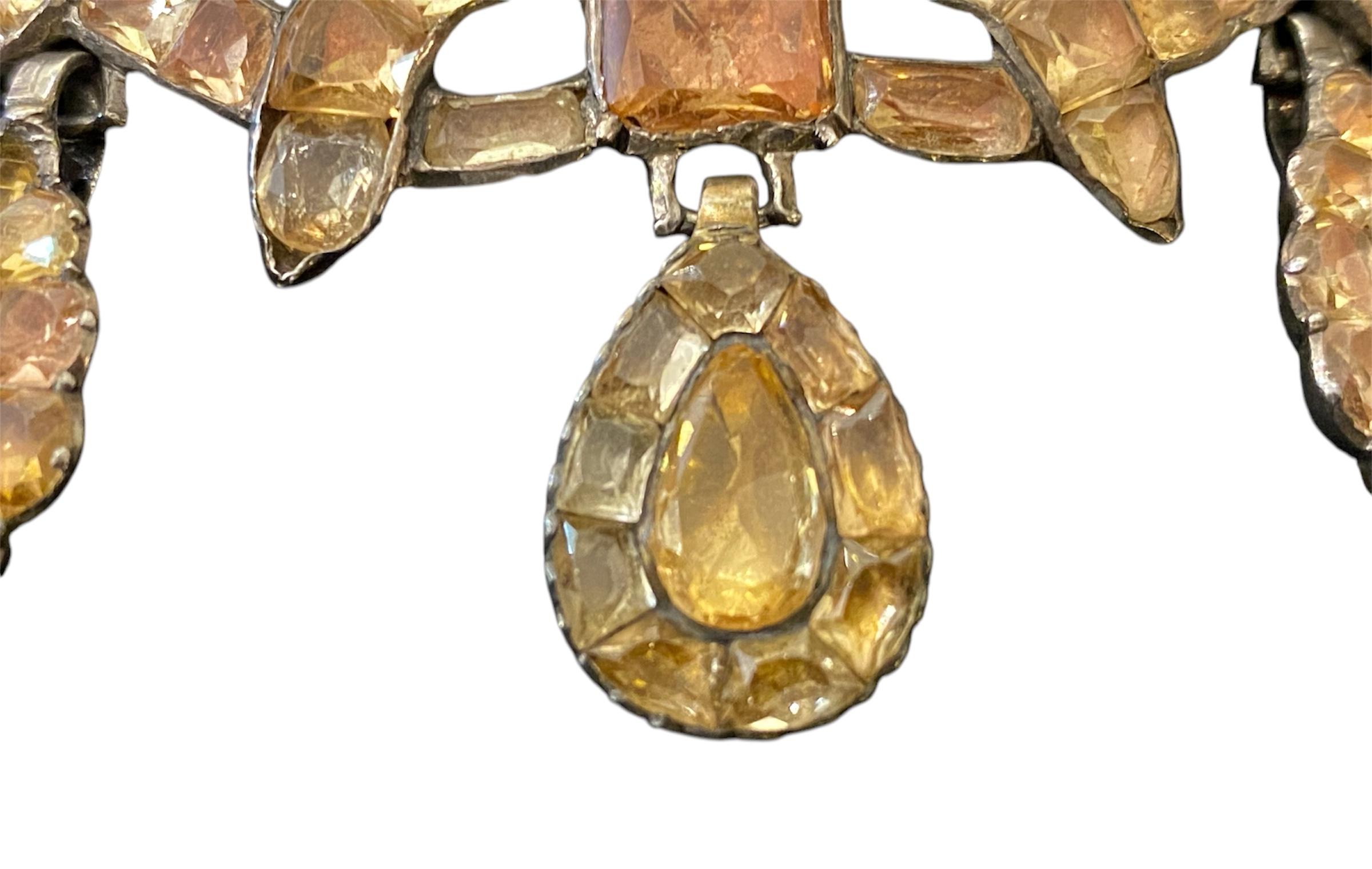 Broche portugaise ancienne, argentée et topaze, 18e siècle Unisexe en vente