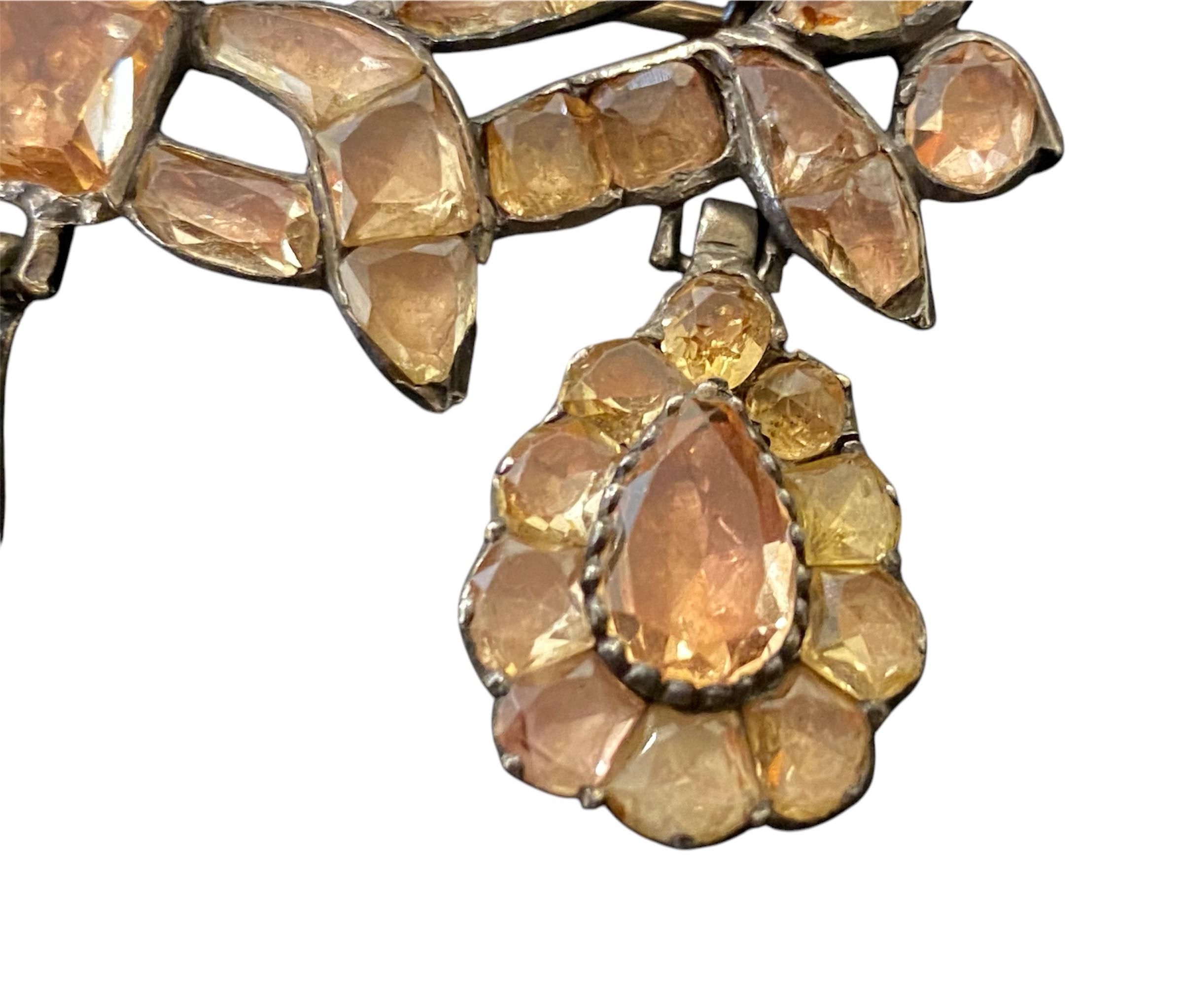 Broche portugaise ancienne, argentée et topaze, 18e siècle en vente 1