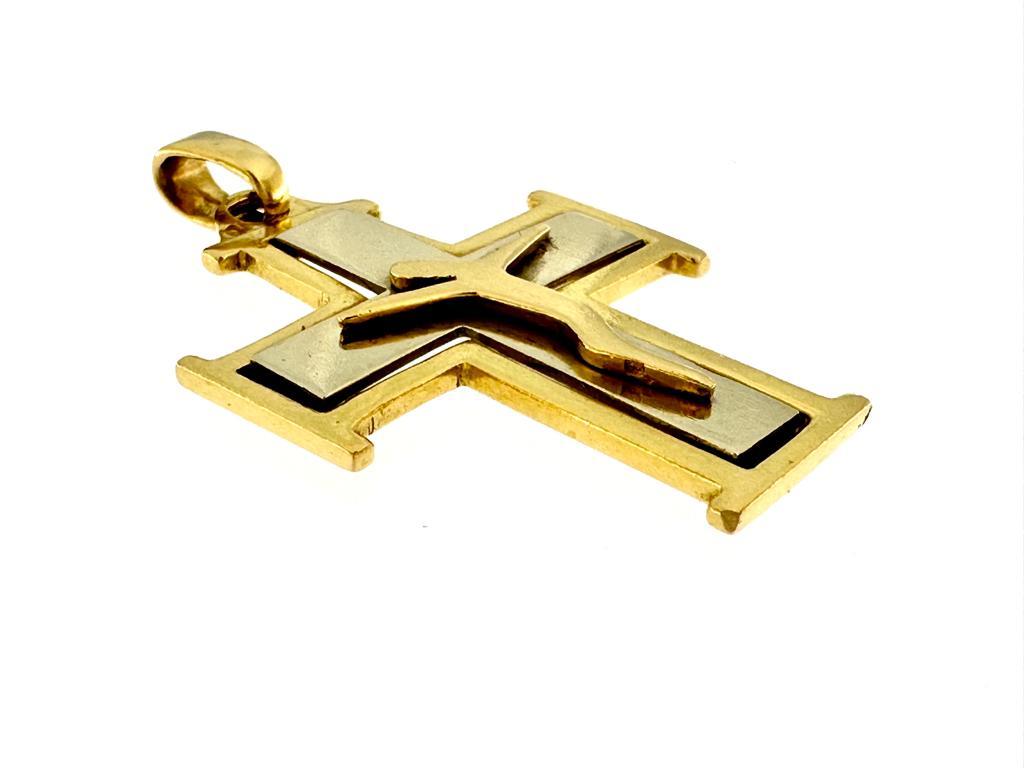 Crucifix portugais ancien en or jaune et blanc de 19 carats en vente 1