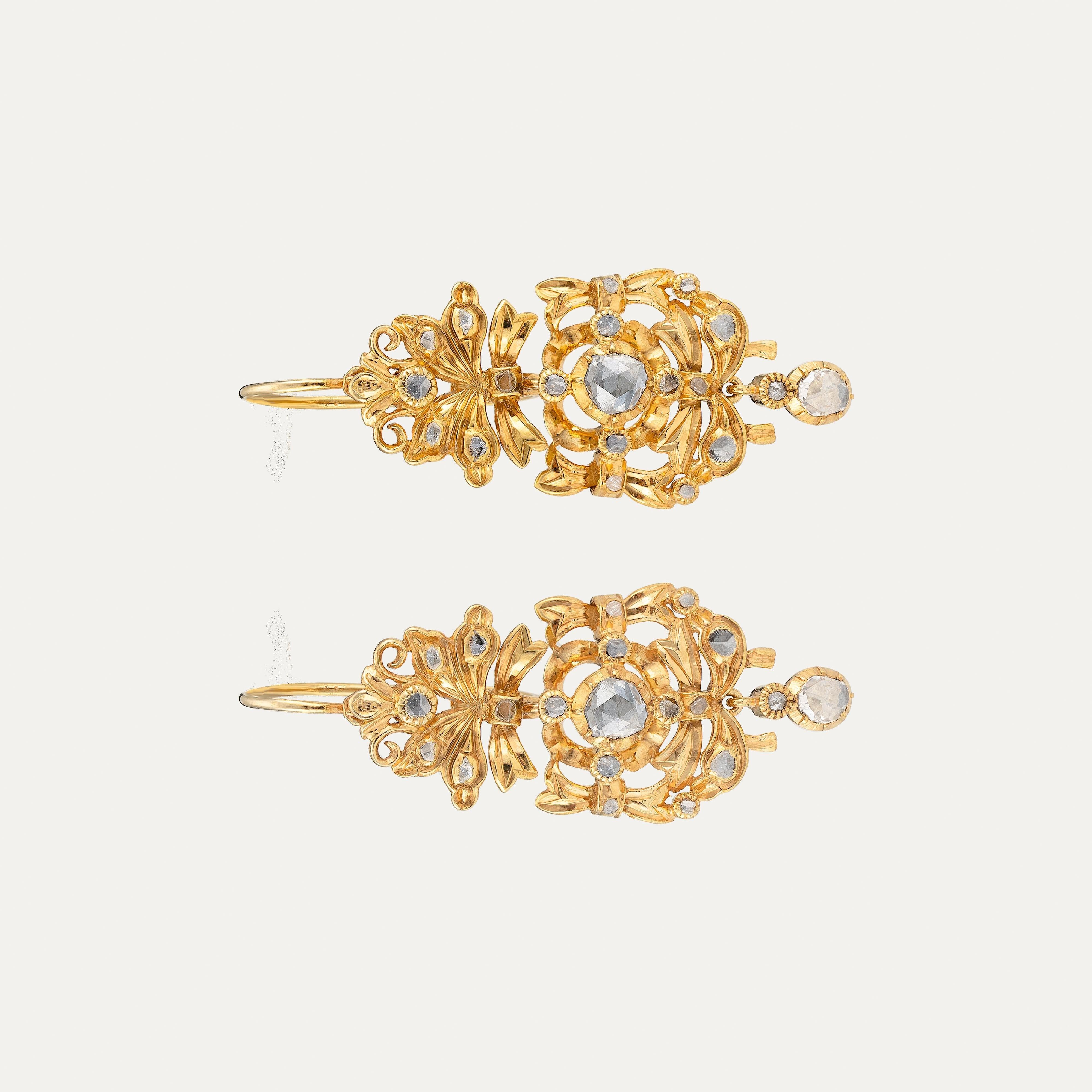 Antique Portuguese Gold Earrings with Rose-Cut Diamonds, 18th–19th Century In Excellent Condition For Sale In Lisboa, PT