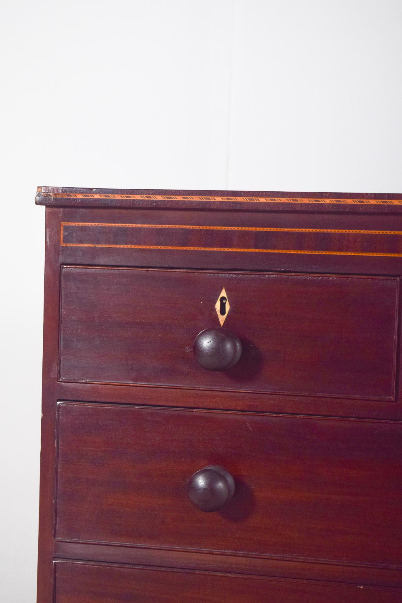 Portugais Ancienne commode portugaise en acajou D. A Style en vente