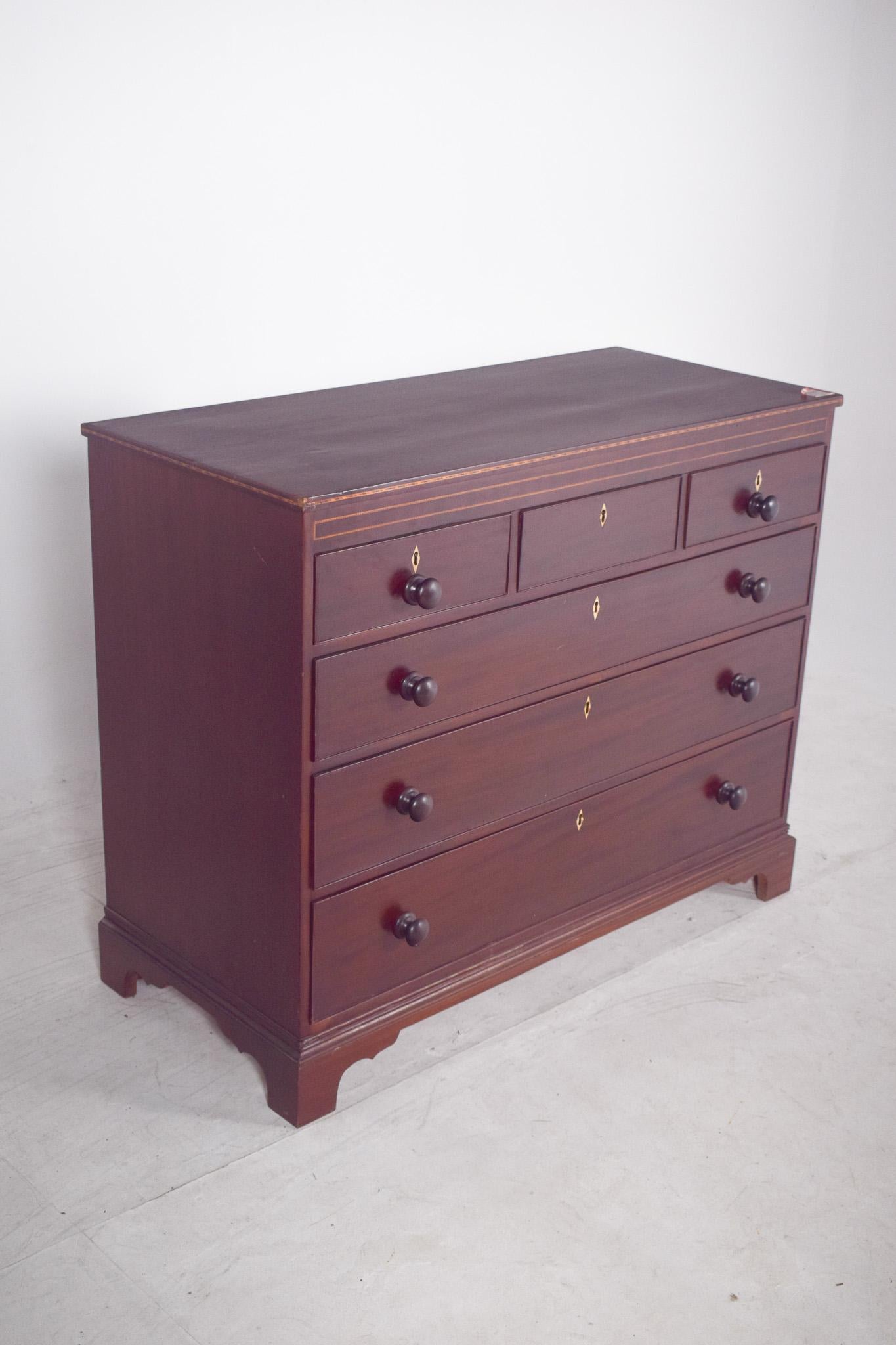Ancienne commode portugaise en acajou D. A Style Bon état - En vente à Lisboa, Lisboa