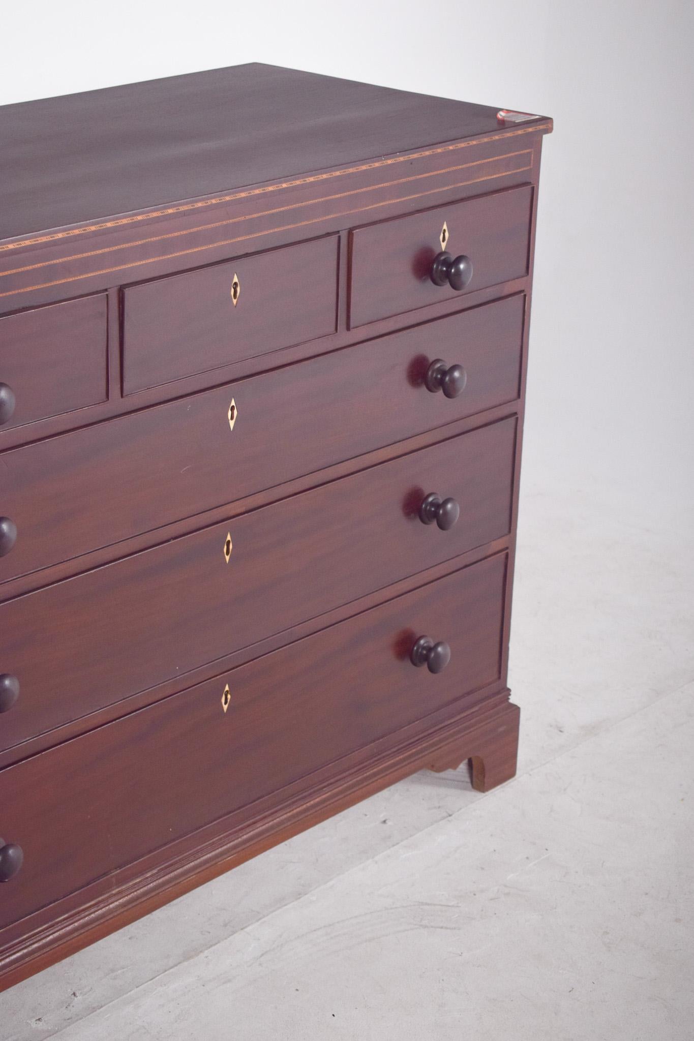Acajou Ancienne commode portugaise en acajou D. A Style en vente