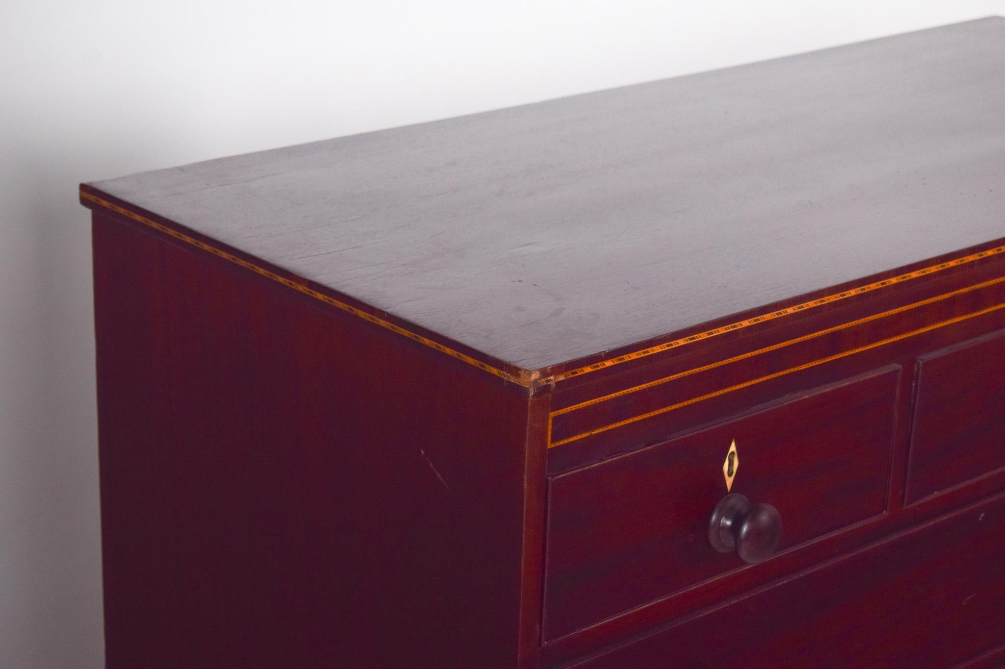 Ancienne commode portugaise en acajou D. A Style en vente 1