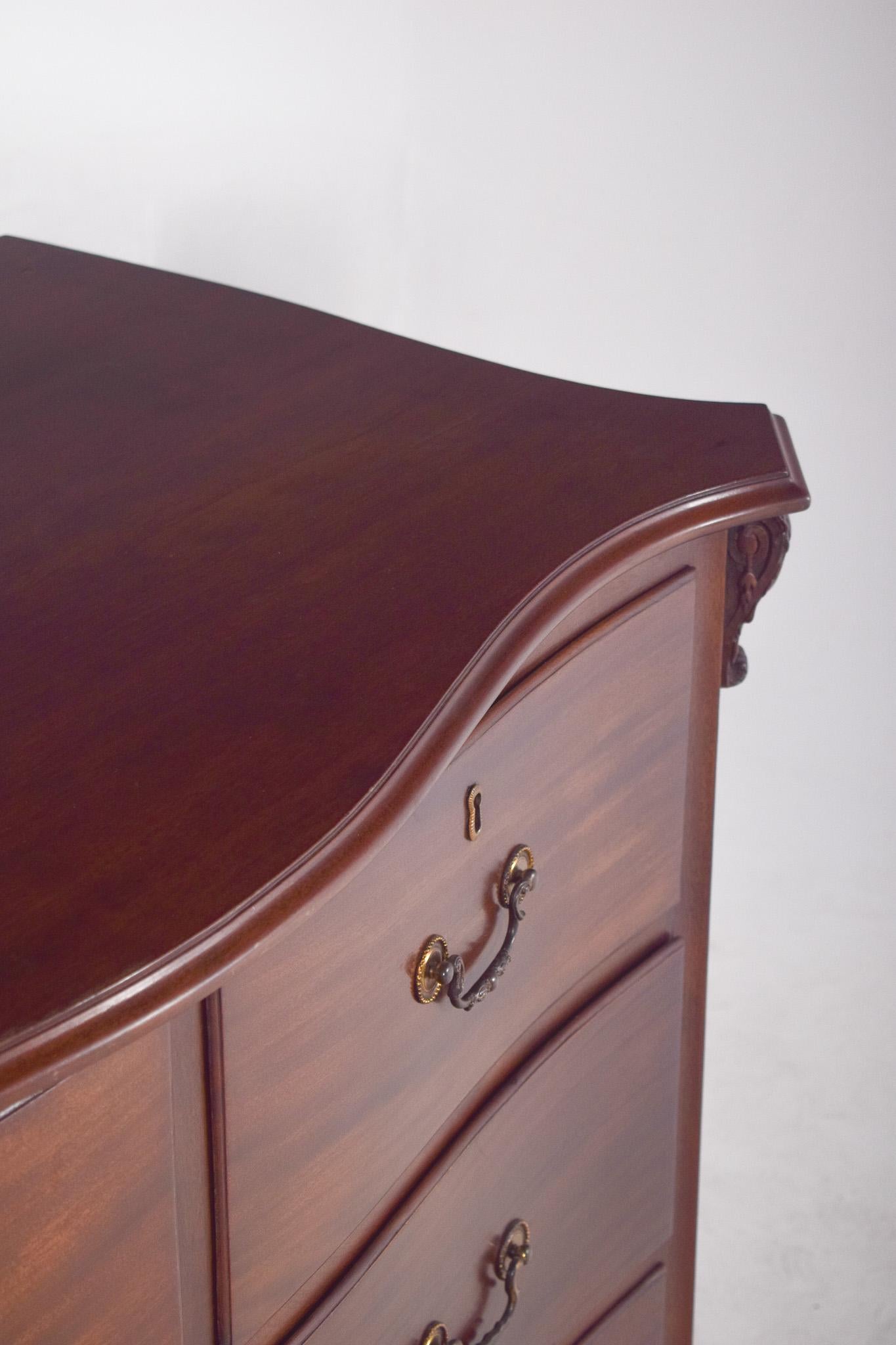 XIXe siècle Commode ancienne en acajou portugais en vente