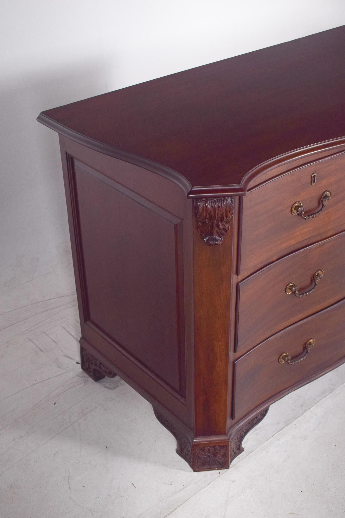 Commode ancienne en acajou portugais en vente 2