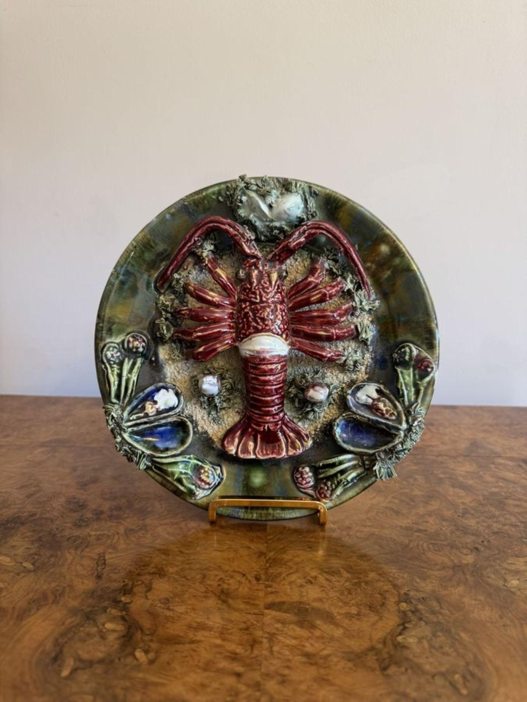 Plato de pared antiguo de mayólica portuguesa con langosta Portugués en venta
