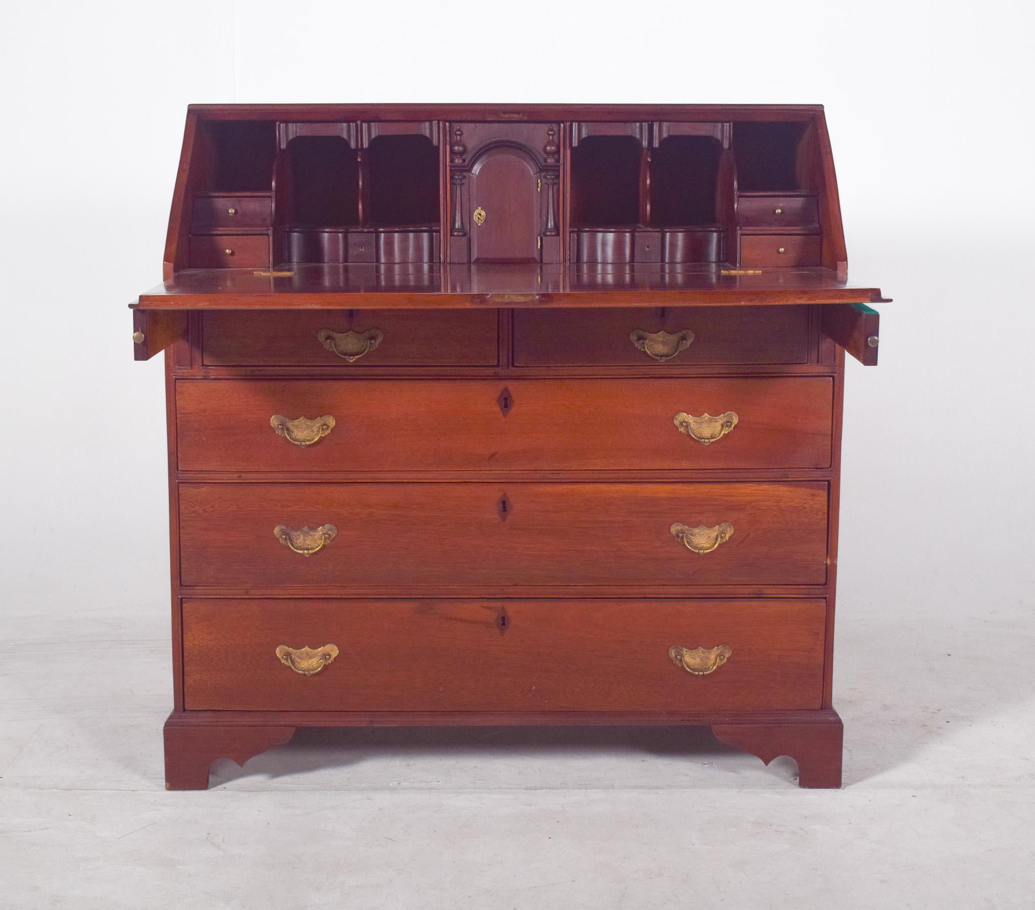 Bois Ancienne commode portugaise en papier en Vinhático en vente