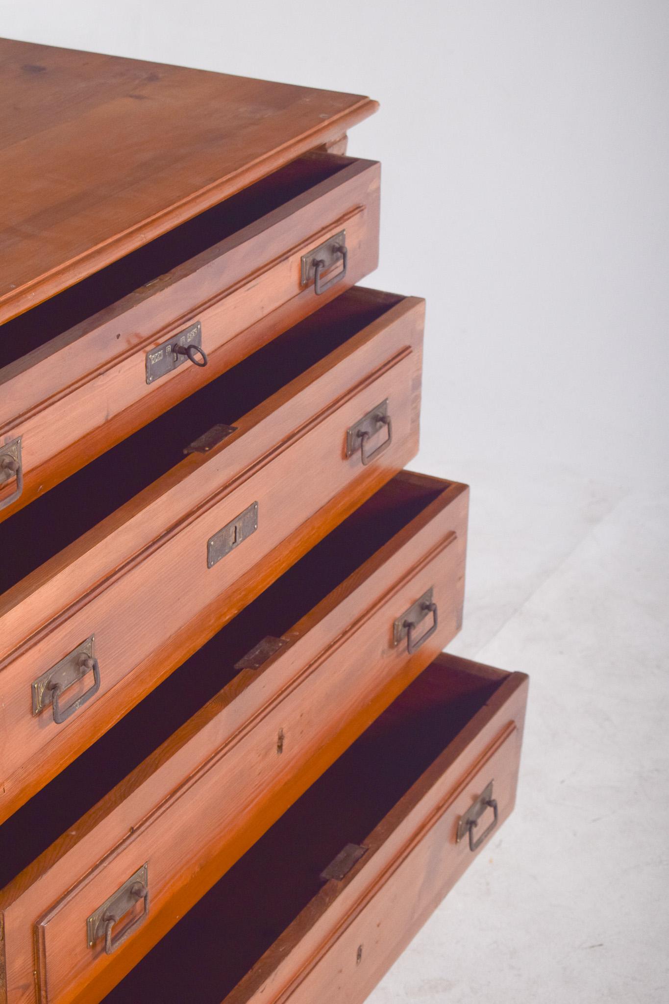 Antique Portuguese Pine Chest of Drawers For Sale 3