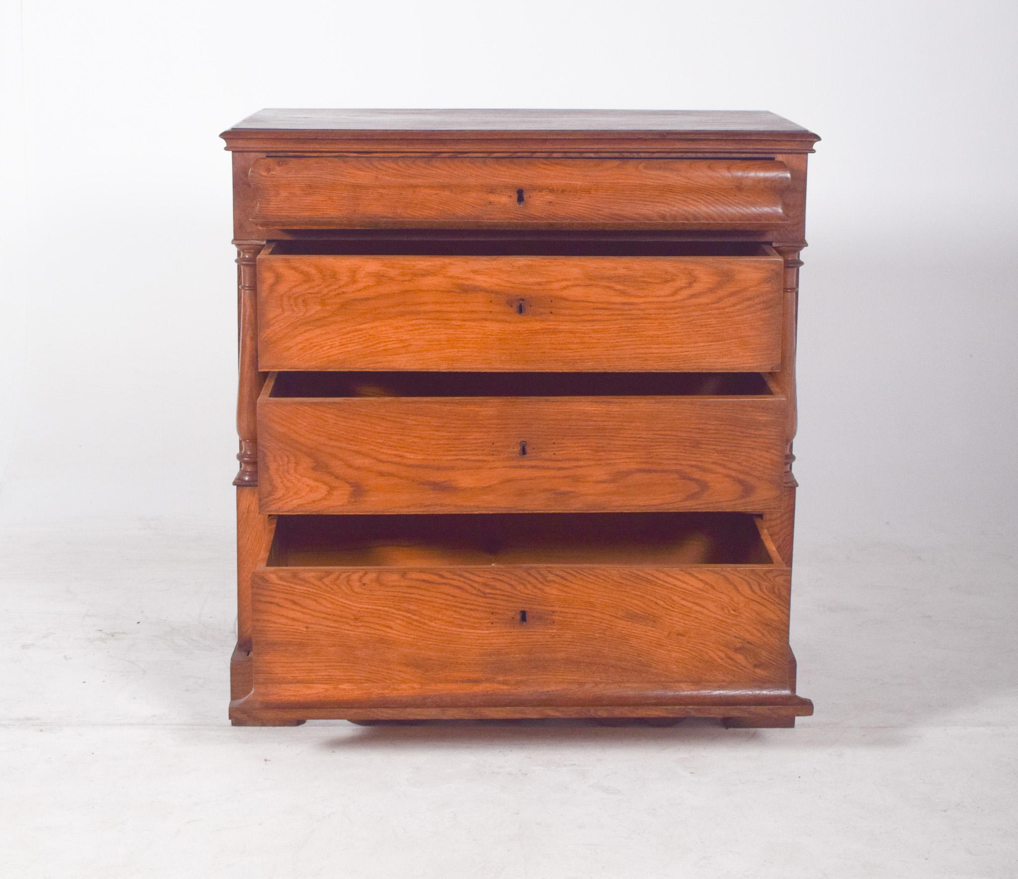 Antique Portuguese Rustic Oak Chest of Drawers For Sale 6