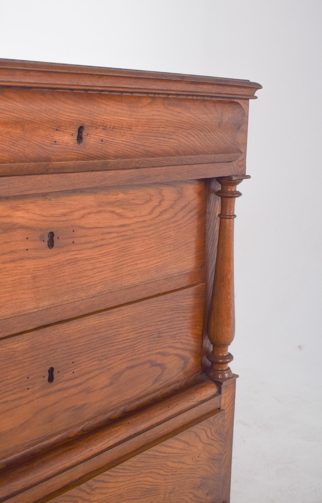 Antique Portuguese Rustic Oak Chest of Drawers For Sale 2