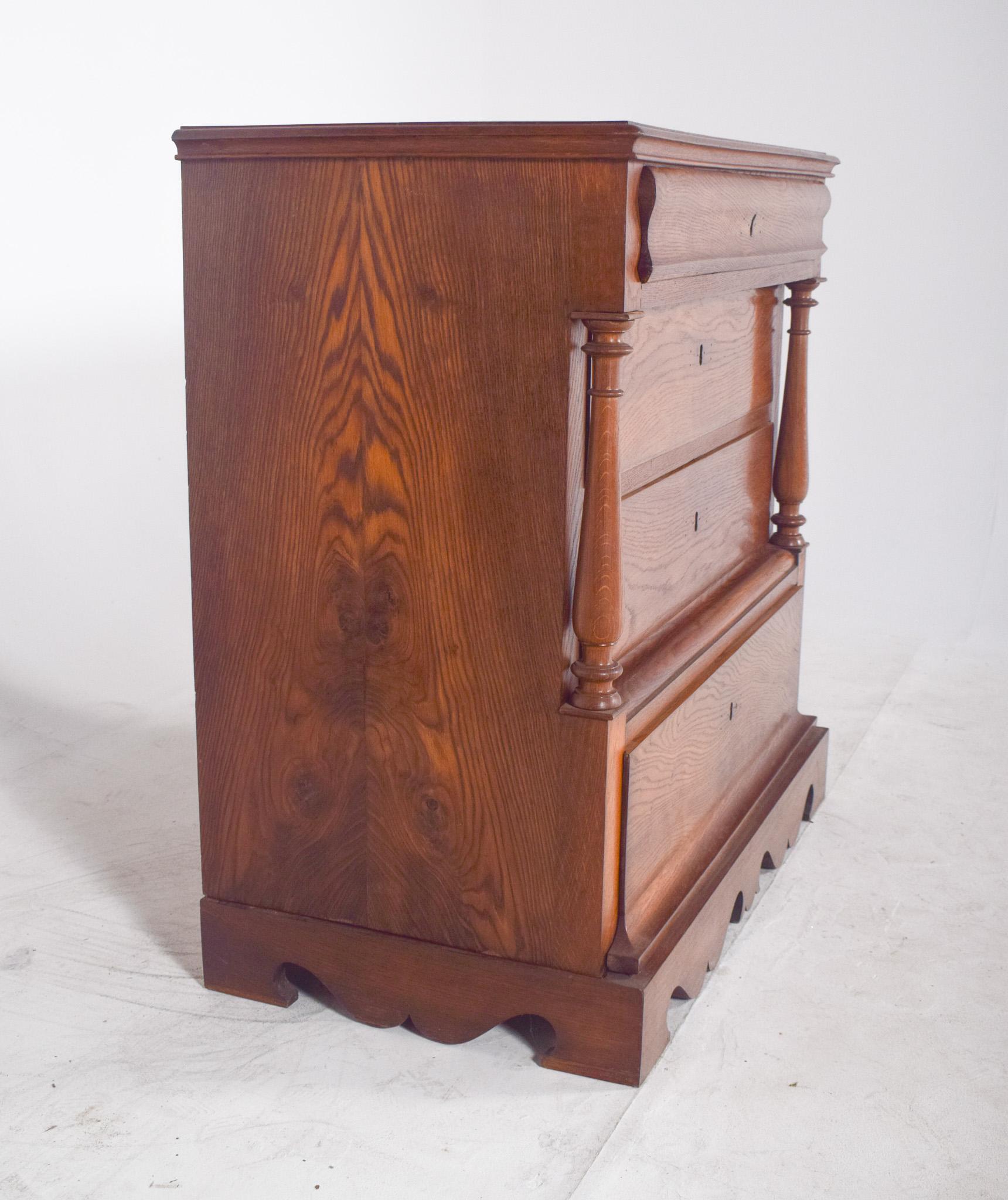 Antique Portuguese Rustic Oak Chest of Drawers For Sale 4