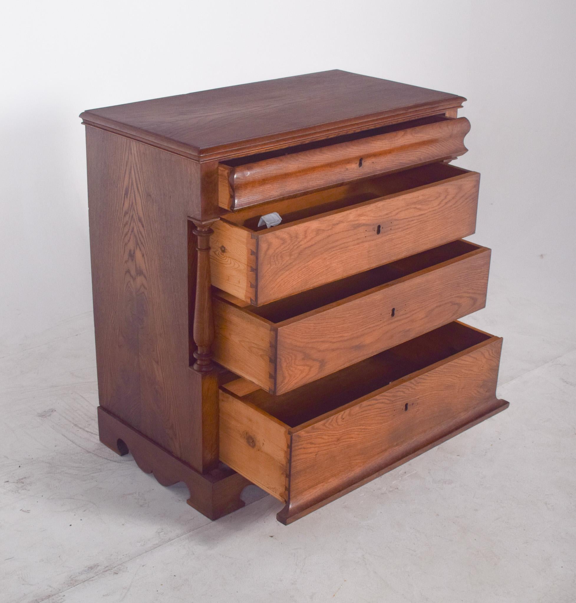Antique Portuguese Rustic Oak Chest of Drawers For Sale 5
