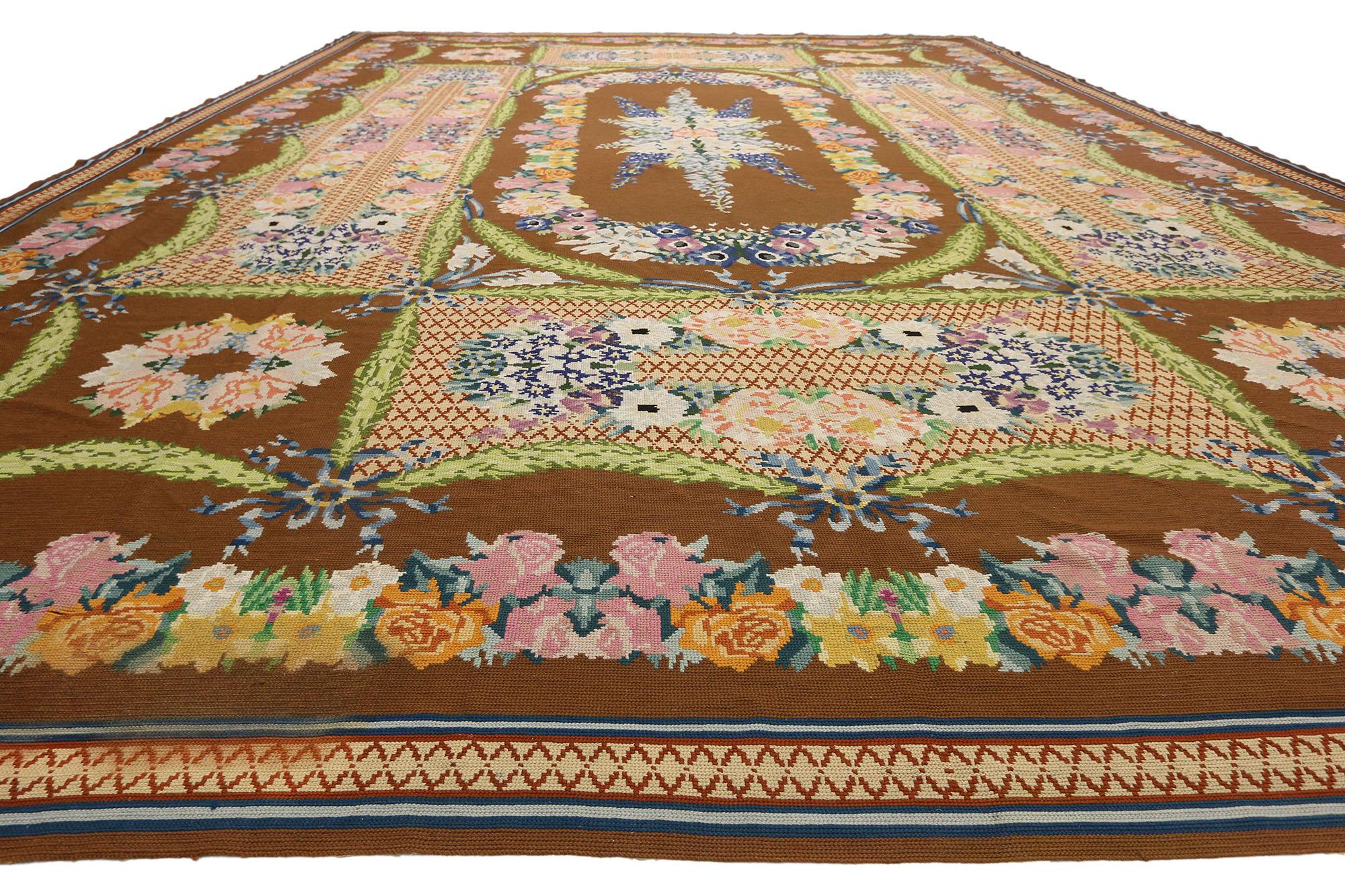 Antiker portugiesischer Aubusson Arraiolos-Teppich, Französische Romantik auf Maximalismus (Portugiesisch) im Angebot