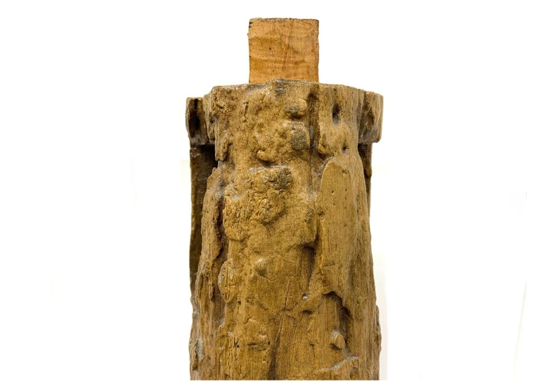 Antico palo montato come scultura In condizioni deteriorate in vendita a Bridgeport, CT