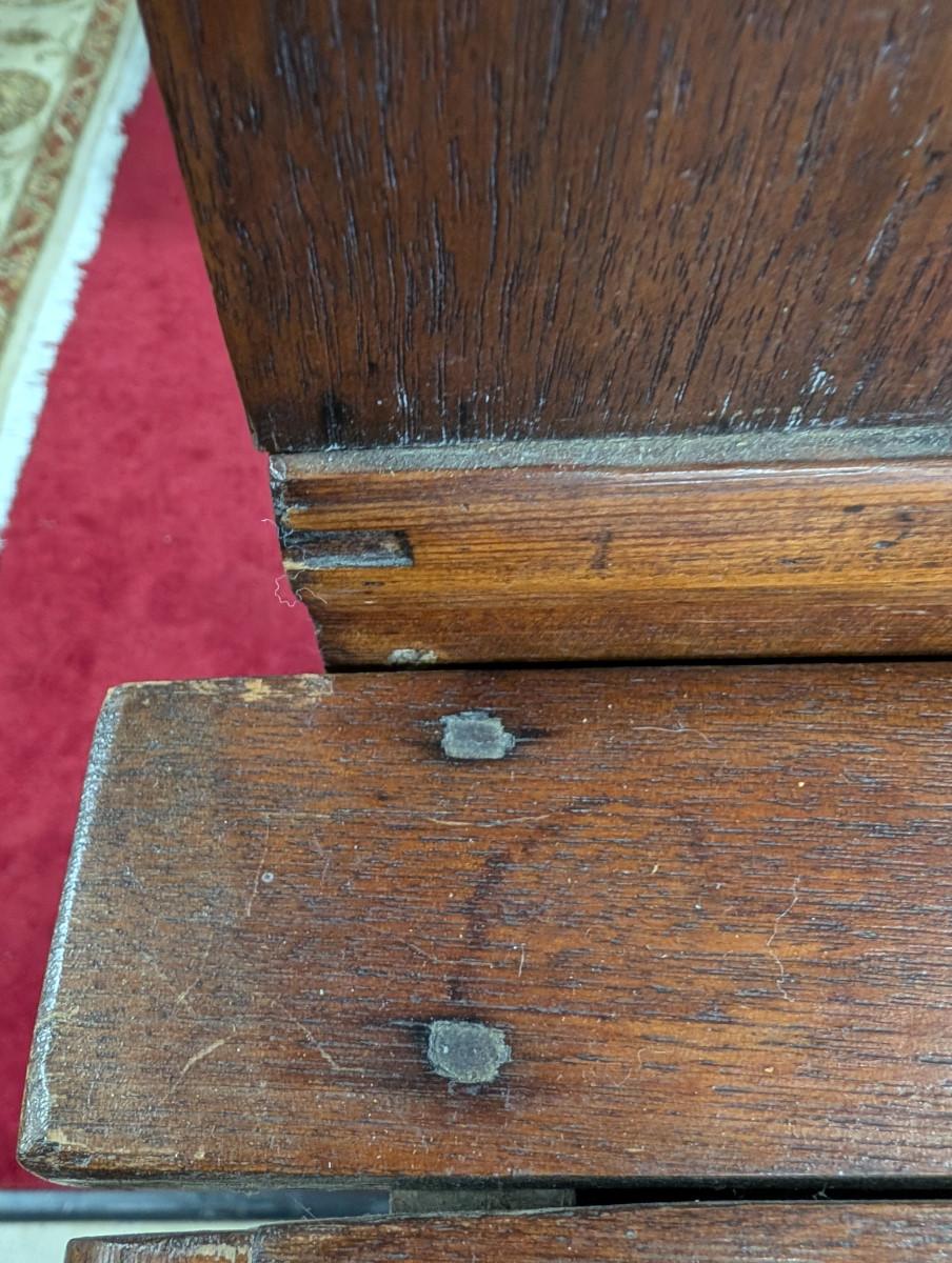 Escritorio antiguo de correos, nogal macizo 13
