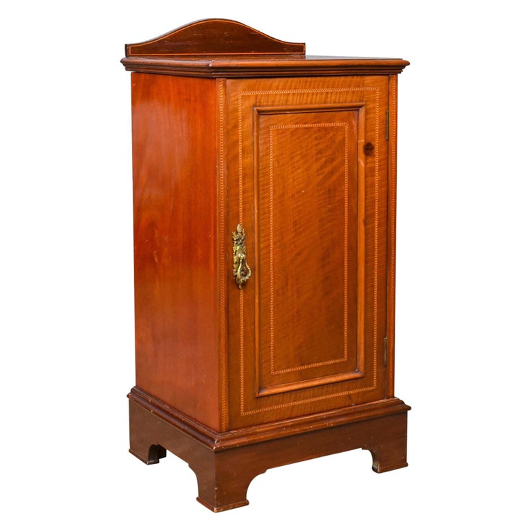 Antique Pot Cupboard, English, Edwardian, Walnut, Bedside Cabinet Antique Pot Cupboard, English, Edwardian, Walnut, Bedside Cabinet, circa 1910 For - Antique Pot Cupboard, English, Edwardian, Walnut, Bedside Cabinet