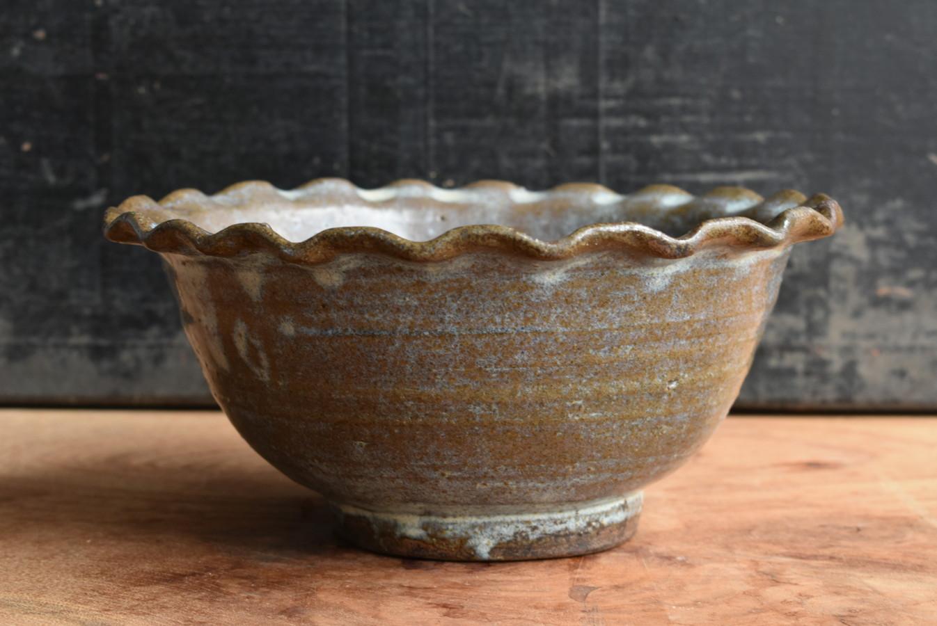 Pottery Antique pottery bowl from Kumamoto, Japan / Shodai ware / Edo / 18-19 thcentury For Sale
