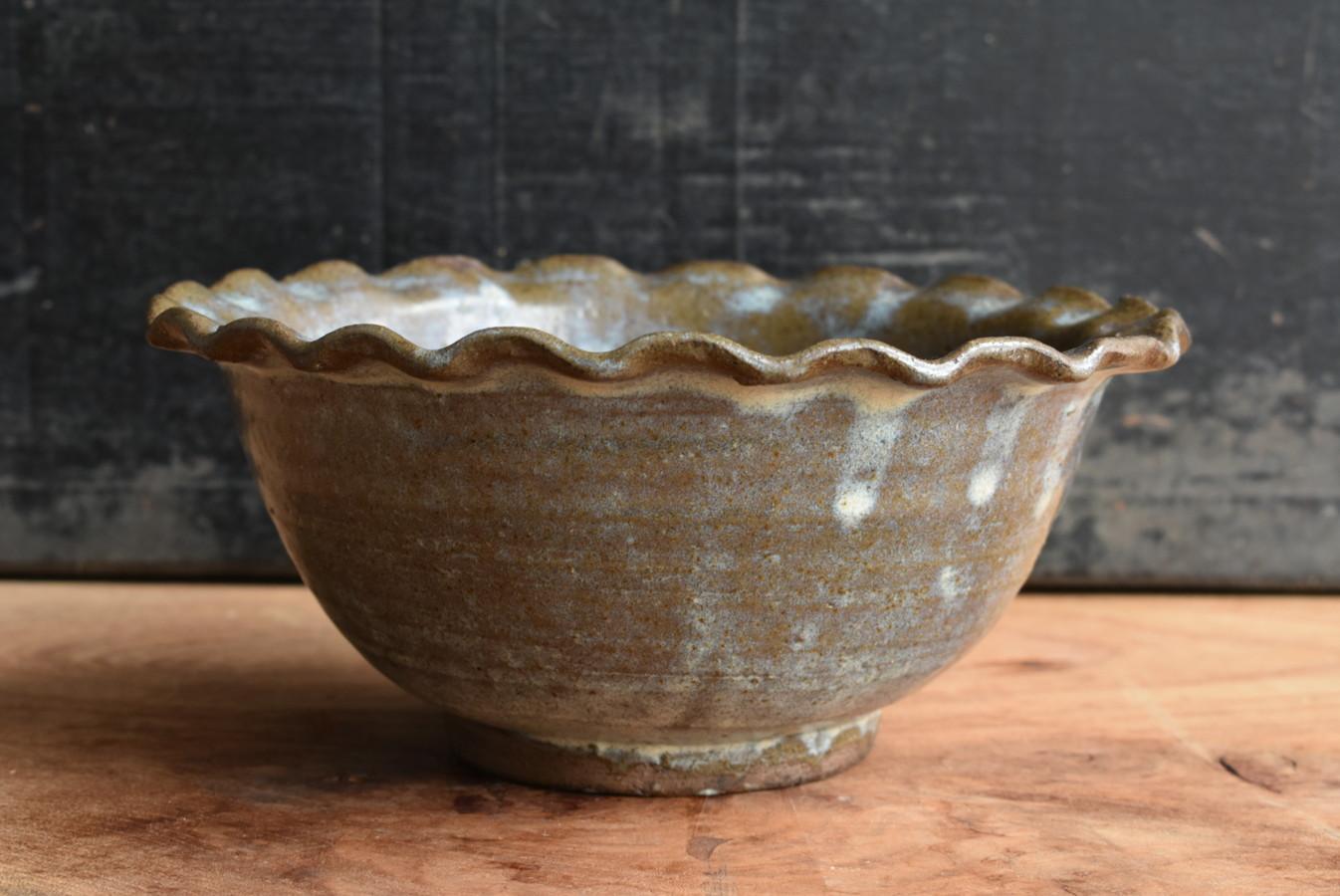 Antique pottery bowl from Kumamoto, Japan / Shodai ware / Edo / 18-19 thcentury For Sale 2