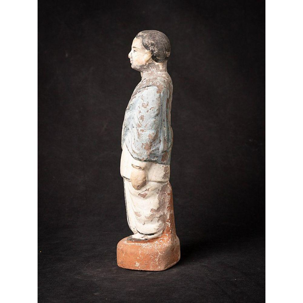 Antique pottery statue of Indian Figure from India In Good Condition For Sale In DEVENTER, NL