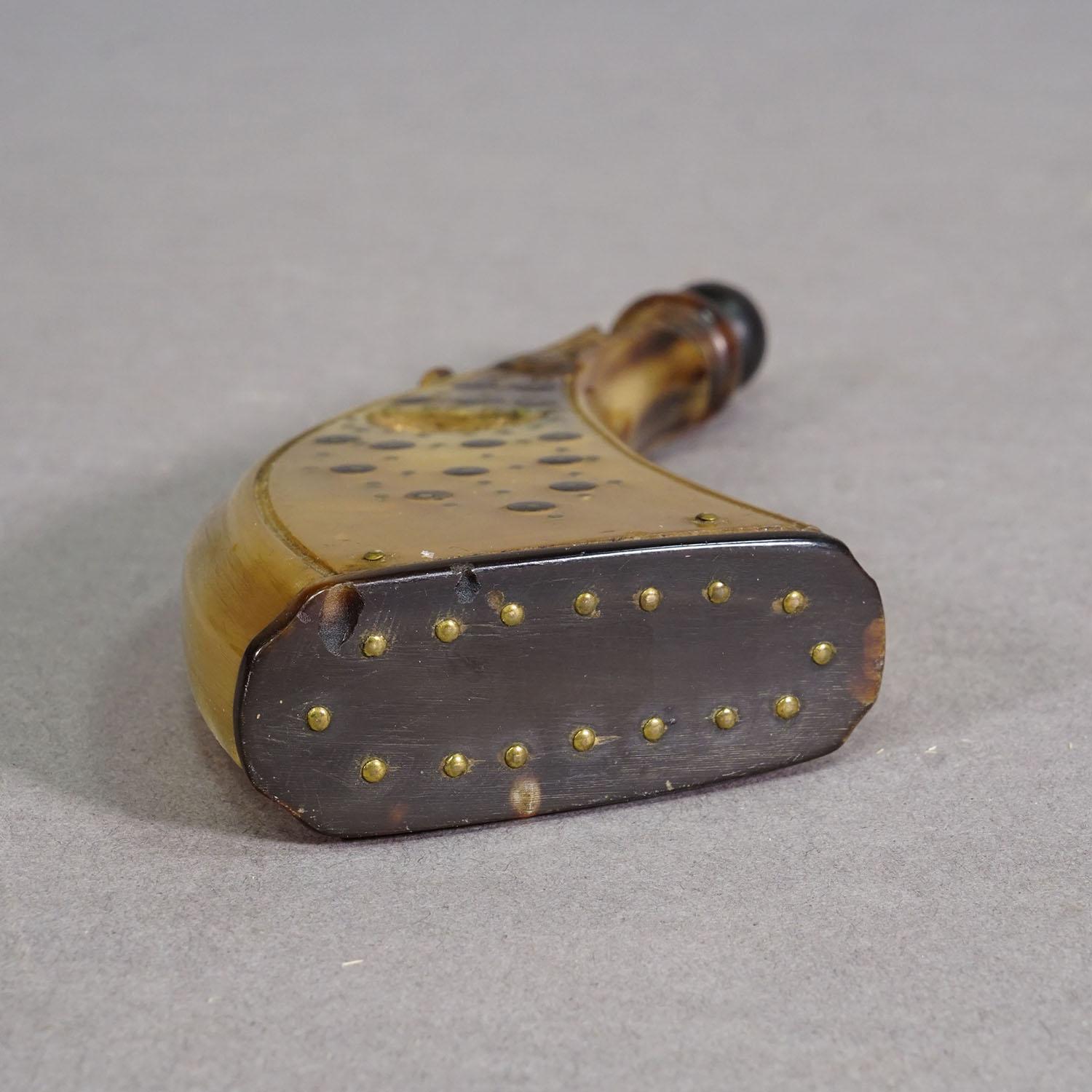 Antler Antique Powder Flask Made of Horn with Decorations, Germany 19th Century For Sale