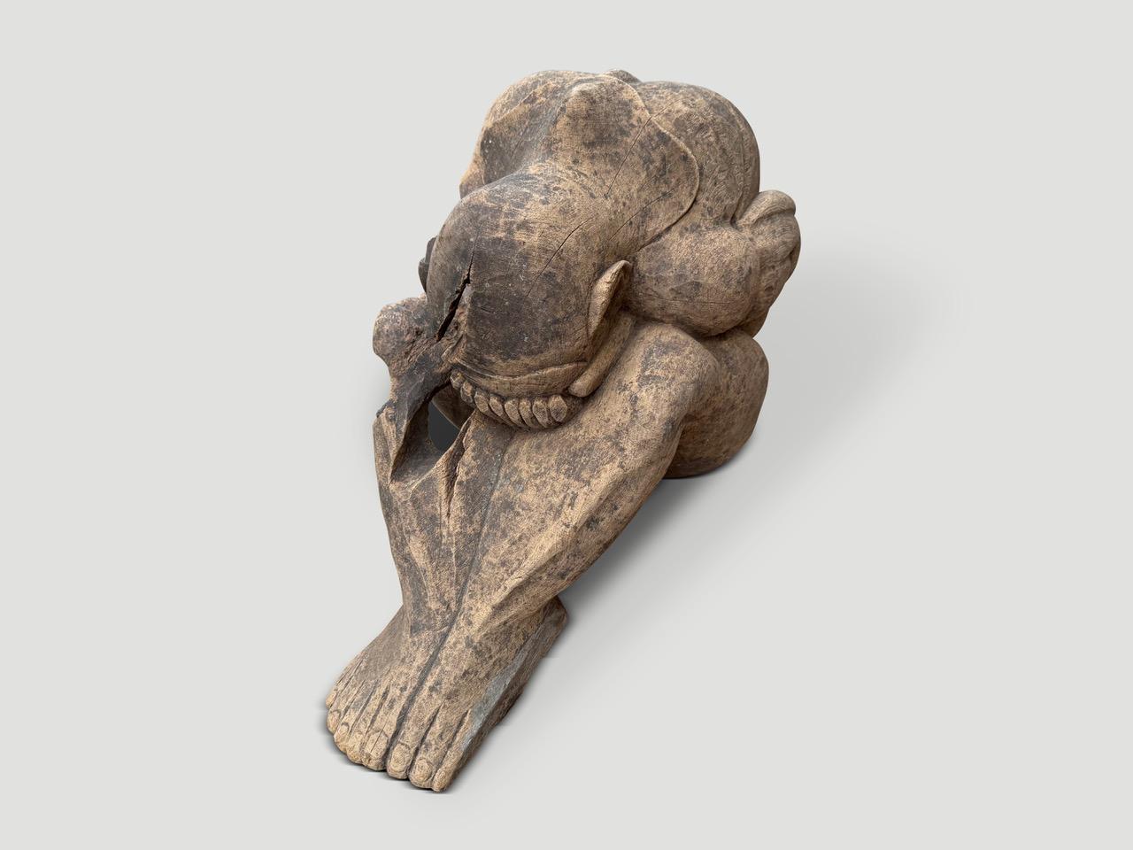 Rustique Bouddha de prière antique en vente