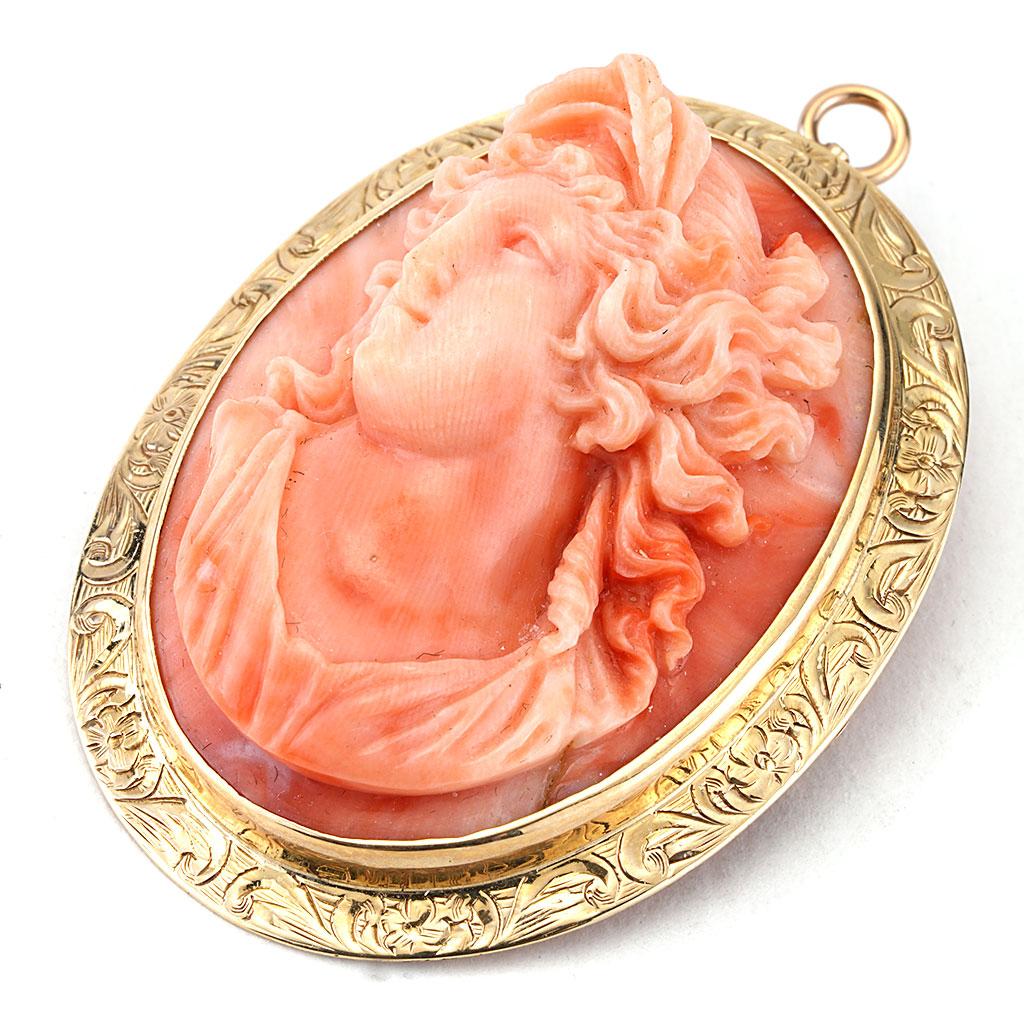 Cabochon Antique Precious Red Coral Cameo Pin Brooch In 14K Yellow Gold For Sale