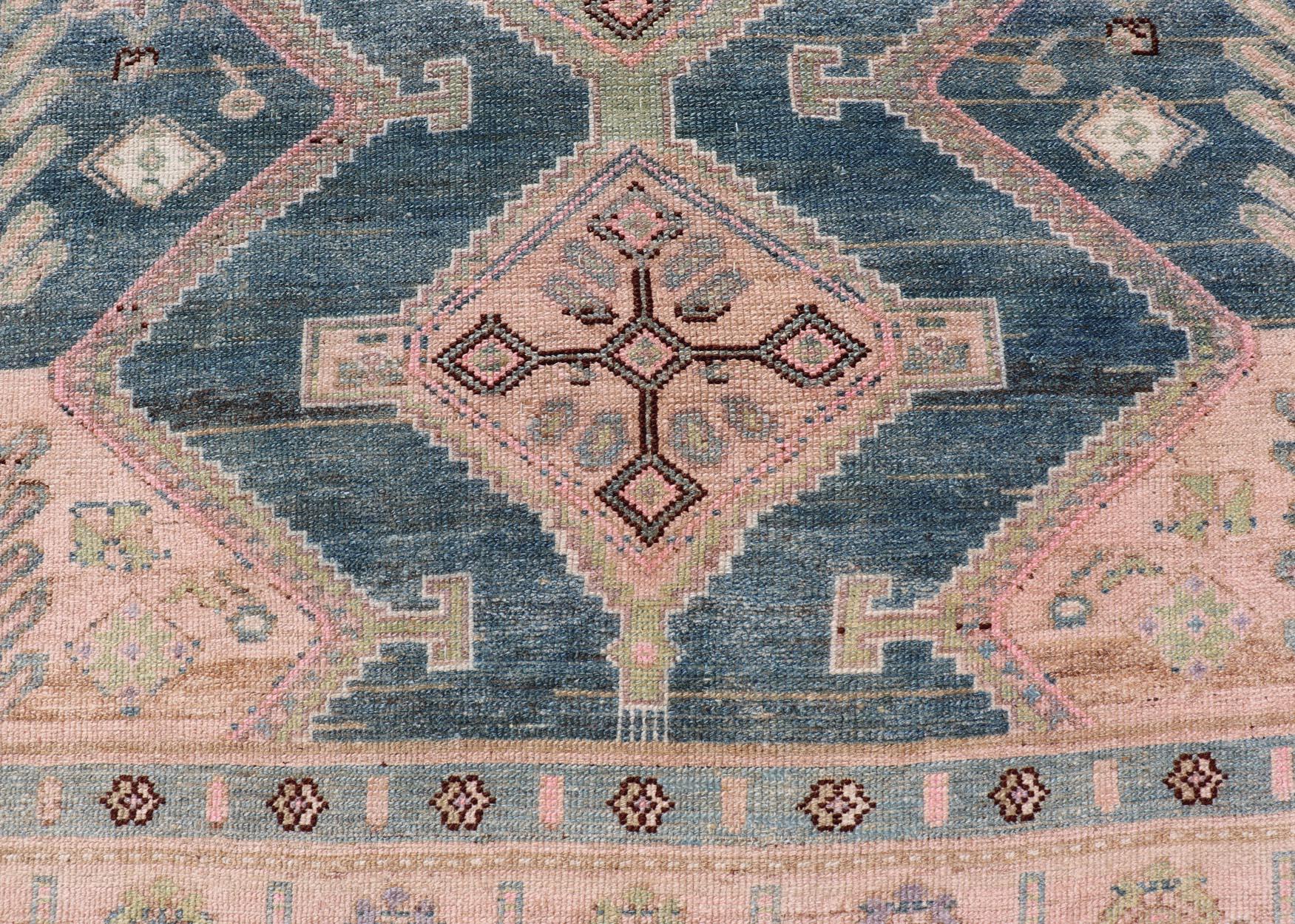 Antique Presian Gallery Kurdish Rug in Wool with Sub-Geometric Design For Sale 1