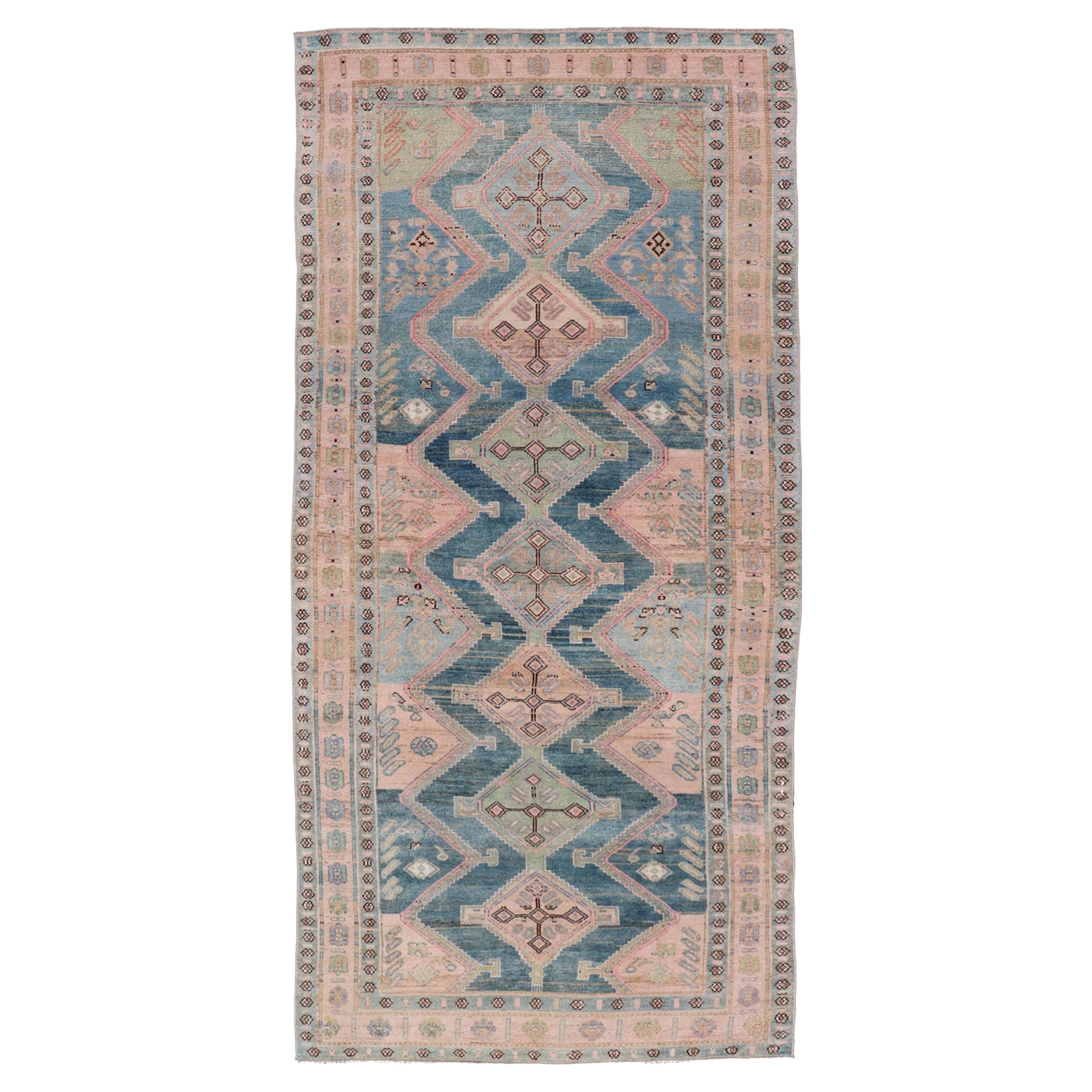 Antique Presian Gallery Kurdish Rug in Wool with Sub-Geometric Design For Sale
